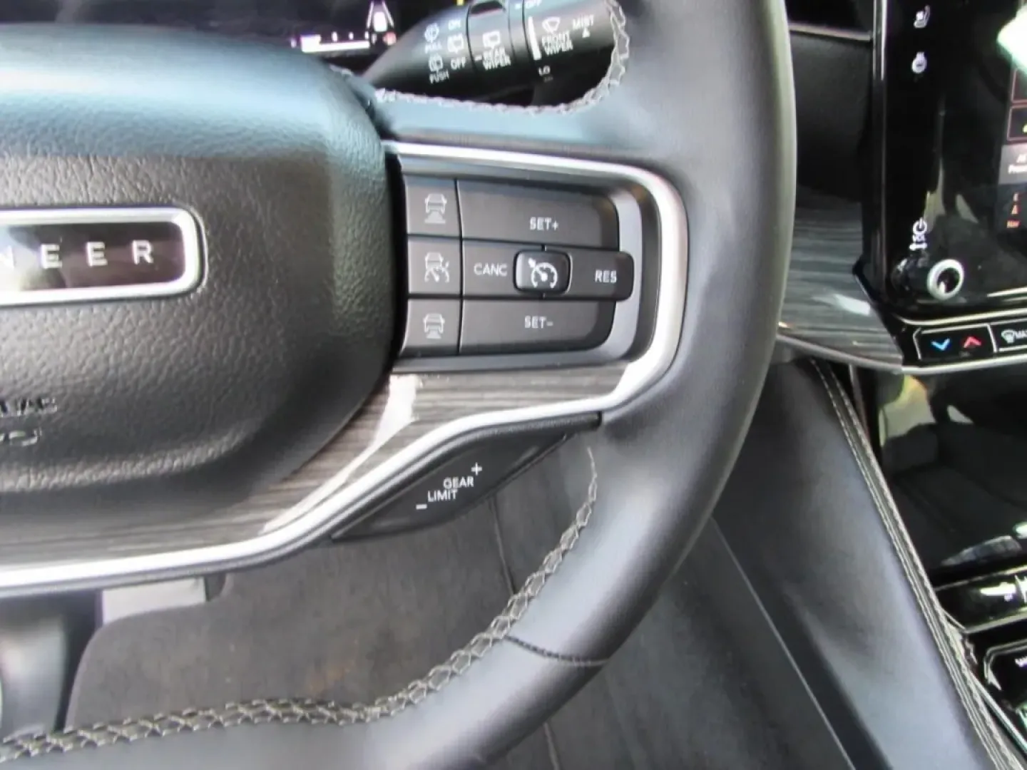 2022 /Global Black Leather Jeep Wagoneer 4WD Series II (1C4SJVBT6NS) with an 5.7L V8 engine, Automatic transmission, located at 12830 Highway 21, De Soto, MO, 63020, (636) 337-7777, 38.153099, -90.573624 - **Explore the Great Outdoors in Style with the 2022 Jeep Wagoneer!**<br /> <br /> If you're seeking an adventure-ready SUV that perfectly balances rugged capabilities with refined luxury, look no further than the 2022 Jeep Wagoneer. This stunning vehicle, available now at Pettus CDJR DeSoto, is desi - Photo#13