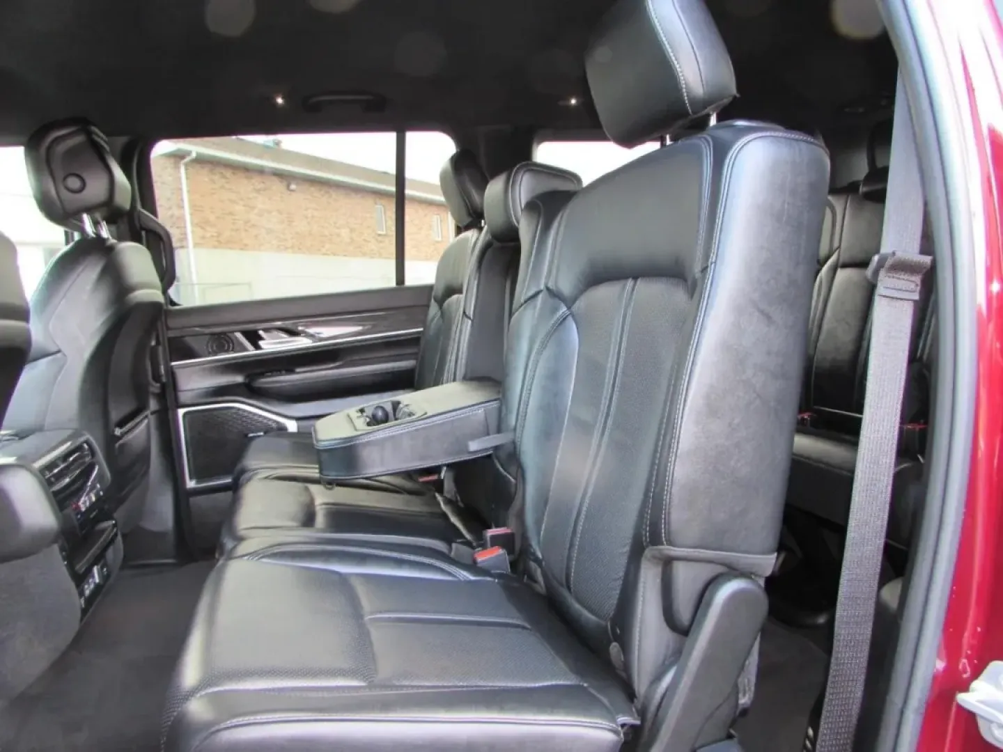 2022 /Global Black Leather Jeep Wagoneer 4WD Series II (1C4SJVBT6NS) with an 5.7L V8 engine, Automatic transmission, located at 12830 Highway 21, De Soto, MO, 63020, (636) 337-7777, 38.153099, -90.573624 - **Explore the Great Outdoors in Style with the 2022 Jeep Wagoneer!**<br /> <br /> If you're seeking an adventure-ready SUV that perfectly balances rugged capabilities with refined luxury, look no further than the 2022 Jeep Wagoneer. This stunning vehicle, available now at Pettus CDJR DeSoto, is desi - Photo#22