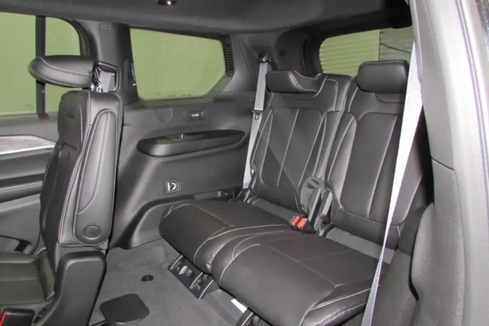 2025 Jeep Grand Cherokee Limited (1C4RJKBG3S8) with an Other engine, located at 12830 Highway 21, De Soto, MO, 63020, (636) 337-7777, 38.153099, -90.573624 - **Elevate Your Adventures with the 2025 Jeep Grand Cherokee L - Perfect for Family Road Trips and Outdoor Escapades!**<br /> <br /> If you're searching for used cars near me that can keep up with your adventurous spirit while providing the comforts your family deserves, look no further than the stun - Photo#27