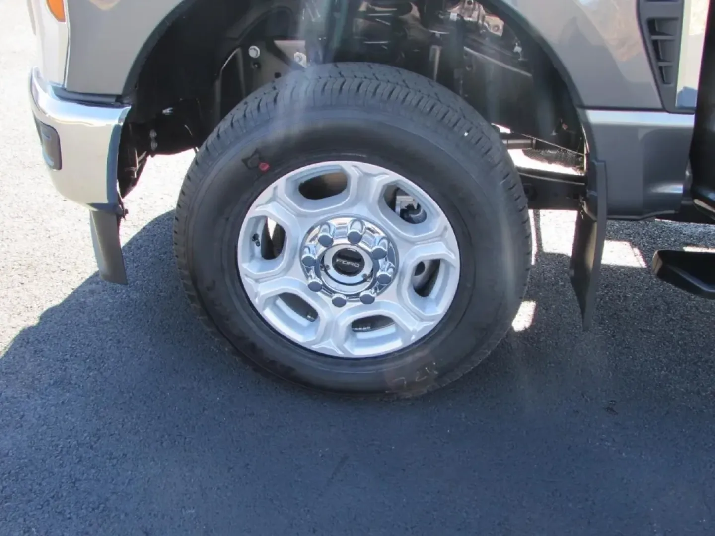 2026 /Medium Dark Slate Ford F-250SD XLT (1FT7X2BN3TE) with an 7.3L engine, located at 12836 Highway 21, De Soto, MO, 63020, (636) 337-7777, 38.151867, -90.575615 - **Unleash Your Adventurous Spirit with the 2026 Ford Super Duty F-250 SRW Perfect for Every Journey!**<br /> <br /> Are you ready to elevate your lifestyle with a truck that seamlessly blends power, capability, and comfort? The 2026 Ford Super Duty F-250 SRW is not just a vehicle; it's the ultimate - Photo#10