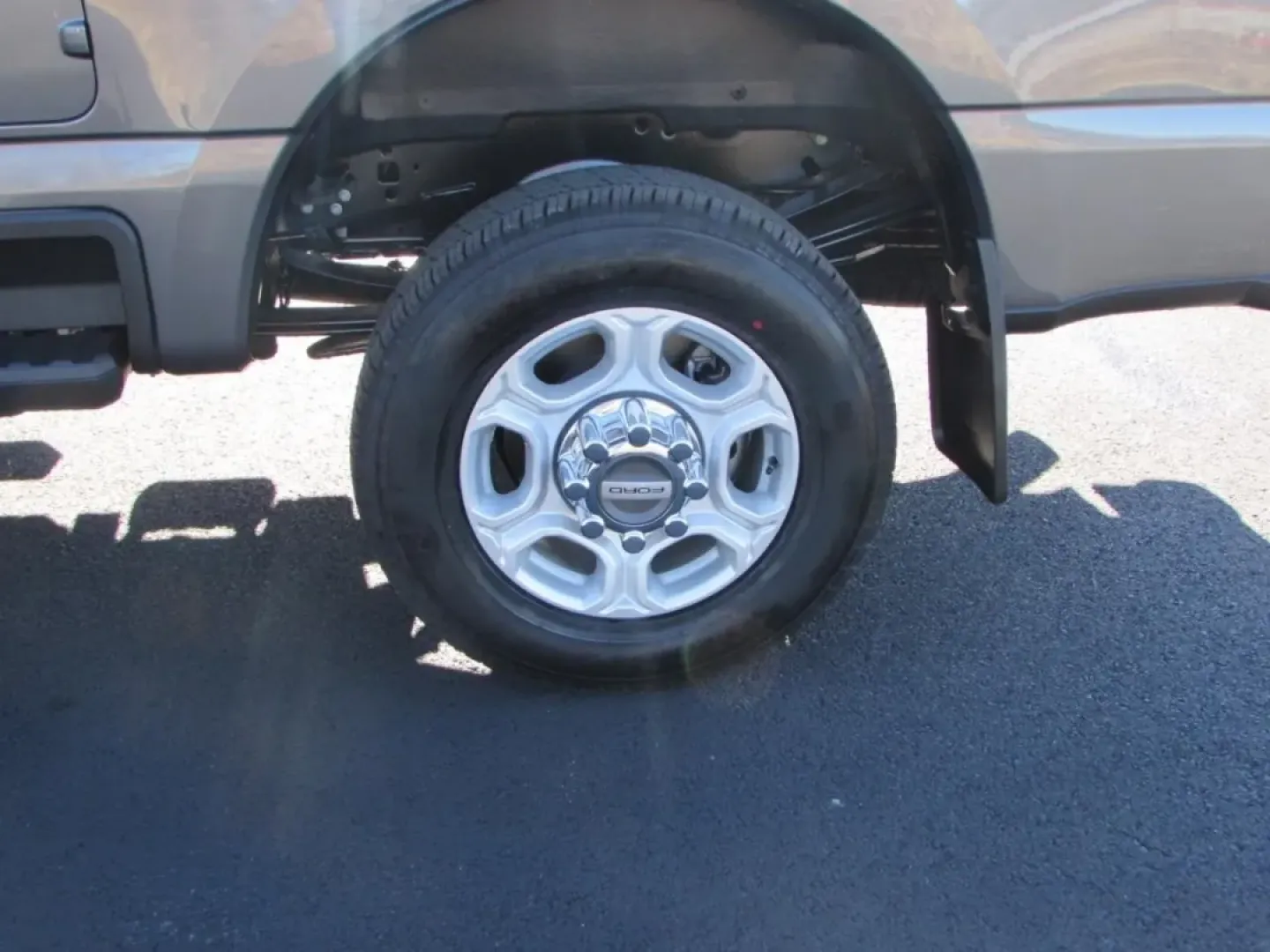 2026 /Medium Dark Slate Ford F-250SD XLT (1FT7X2BN3TE) with an 7.3L engine, located at 12836 Highway 21, De Soto, MO, 63020, (636) 337-7777, 38.151867, -90.575615 - **Unleash Your Adventurous Spirit with the 2026 Ford Super Duty F-250 SRW Perfect for Every Journey!**<br /> <br /> Are you ready to elevate your lifestyle with a truck that seamlessly blends power, capability, and comfort? The 2026 Ford Super Duty F-250 SRW is not just a vehicle; it's the ultimate - Photo#11