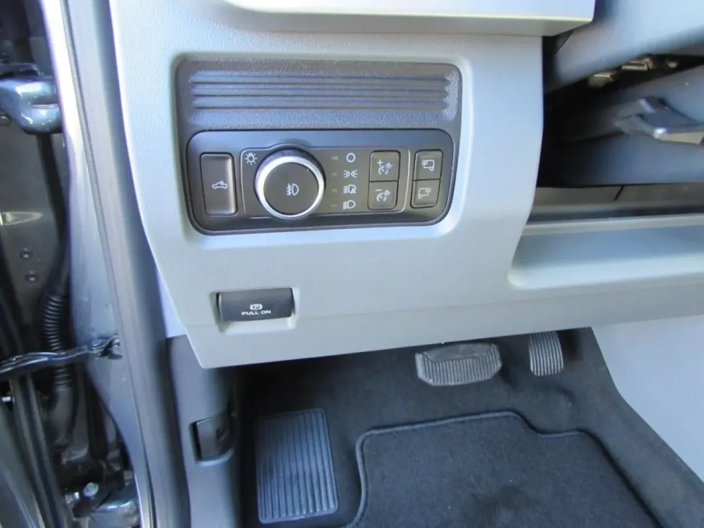 2026 /Medium Dark Slate Ford F-250SD XLT (1FT7X2BN3TE) with an 7.3L engine, located at 12836 Highway 21, De Soto, MO, 63020, (636) 337-7777, 38.151867, -90.575615 - **Unleash Your Adventurous Spirit with the 2026 Ford Super Duty F-250 SRW Perfect for Every Journey!**<br /> <br /> Are you ready to elevate your lifestyle with a truck that seamlessly blends power, capability, and comfort? The 2026 Ford Super Duty F-250 SRW is not just a vehicle; it's the ultimate - Photo#18