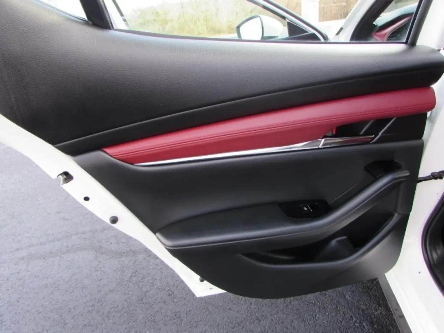 2025 /Red Mazda Mazda3 2.5 S Premium Package (JM1BPAMMXS1) with an 2.5L L4 DOHC 16V engine, 6A transmission, located at 12836 Highway 21, De Soto, MO, 63020, (636) 337-7777, 38.151867, -90.575615 - **Elevate Your Daily Commute with the 2025 Mazda3 Hatchback! Perfect for Budget-Conscious Buyers in De Soto, MO**<br /> <br /> Are you ready to transform your everyday drives into enjoyable journeys? The 2025 Mazda3 Hatchback is not just a car; it's a lifestyle upgrade, ideal for those seeking a sty - Photo#23