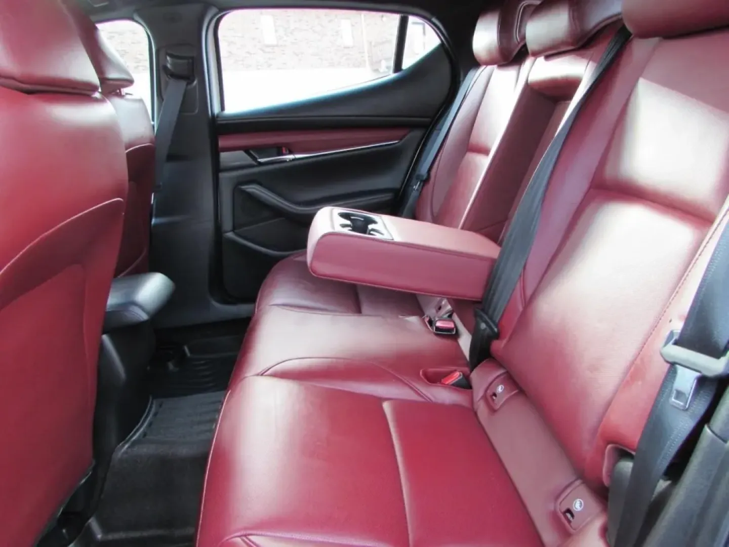 2025 /Red Mazda Mazda3 2.5 S Premium Package (JM1BPAMMXS1) with an 2.5L L4 DOHC 16V engine, 6A transmission, located at 12836 Highway 21, De Soto, MO, 63020, (636) 337-7777, 38.151867, -90.575615 - **Elevate Your Daily Commute with the 2025 Mazda3 Hatchback! Perfect for Budget-Conscious Buyers in De Soto, MO**<br /> <br /> Are you ready to transform your everyday drives into enjoyable journeys? The 2025 Mazda3 Hatchback is not just a car; it's a lifestyle upgrade, ideal for those seeking a sty - Photo#24