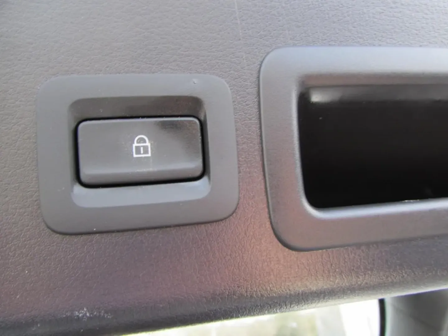 2025 /Red Mazda Mazda3 2.5 S Premium Package (JM1BPAMMXS1) with an 2.5L L4 DOHC 16V engine, 6A transmission, located at 12836 Highway 21, De Soto, MO, 63020, (636) 337-7777, 38.151867, -90.575615 - **Elevate Your Daily Commute with the 2025 Mazda3 Hatchback! Perfect for Budget-Conscious Buyers in De Soto, MO**<br /> <br /> Are you ready to transform your everyday drives into enjoyable journeys? The 2025 Mazda3 Hatchback is not just a car; it's a lifestyle upgrade, ideal for those seeking a sty - Photo#26