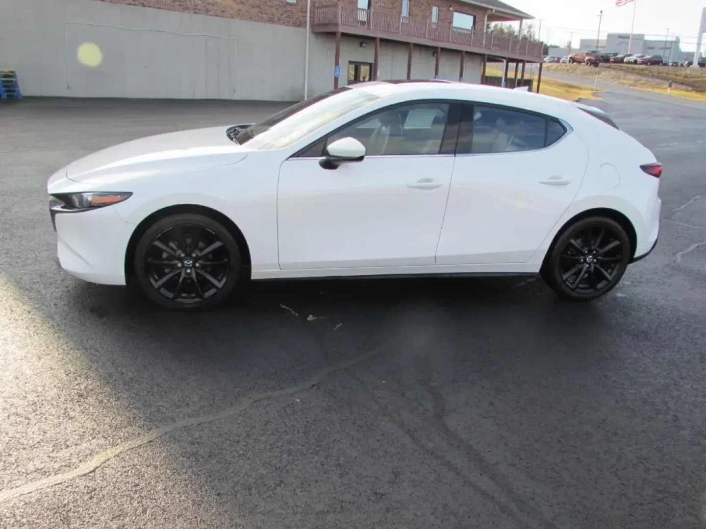 2025 /Red Mazda Mazda3 2.5 S Premium Package (JM1BPAMMXS1) with an 2.5L L4 DOHC 16V engine, 6A transmission, located at 12836 Highway 21, De Soto, MO, 63020, (636) 337-7777, 38.151867, -90.575615 - **Elevate Your Daily Commute with the 2025 Mazda3 Hatchback! Perfect for Budget-Conscious Buyers in De Soto, MO**<br /> <br /> Are you ready to transform your everyday drives into enjoyable journeys? The 2025 Mazda3 Hatchback is not just a car; it's a lifestyle upgrade, ideal for those seeking a sty - Photo#3
