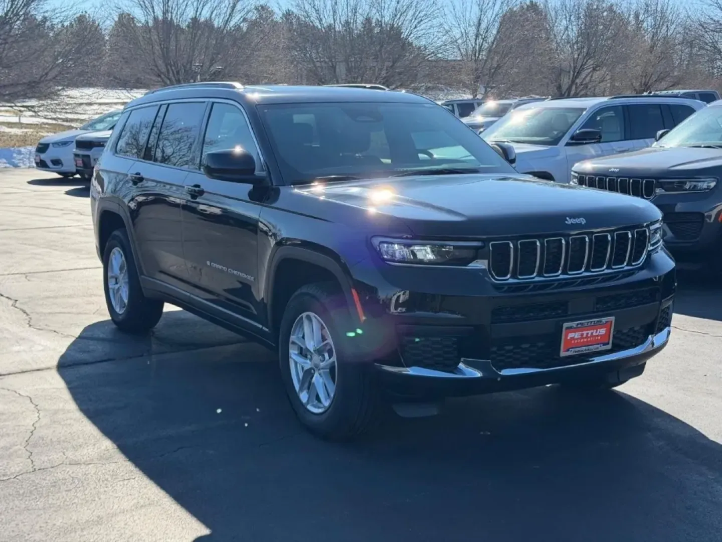 2025 /Global Black Cloth Jeep Grand Cherokee Laredo (1C4RJKAG2S8) with an 3.6L V6 24V VVT UPG I engine, Automatic transmission, located at 970 Woodlawn Dr., Farmington, MO, 63640, (573) 431-7800, 37.825642, -90.468674 - ### Embrace Adventure with the 2025 Jeep Grand Cherokee<br /> <br /> If you're seeking a vehicle that embodies versatility and adventure, look no further than the 2025 Jeep Grand Cherokee, now available at Pettus CDJR Farmington. This SUV is designed for those who crave exploration while prioritizin - Photo#0
