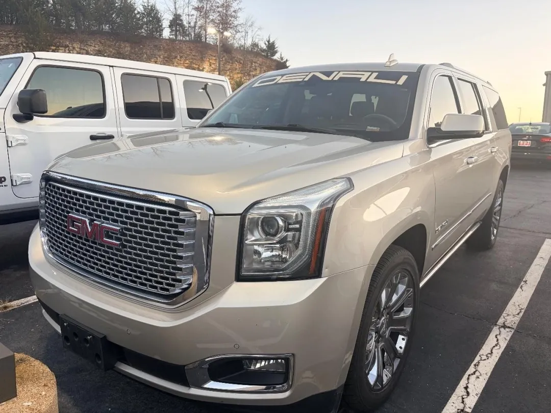 photo of 2015 GMC Yukon XL Denali