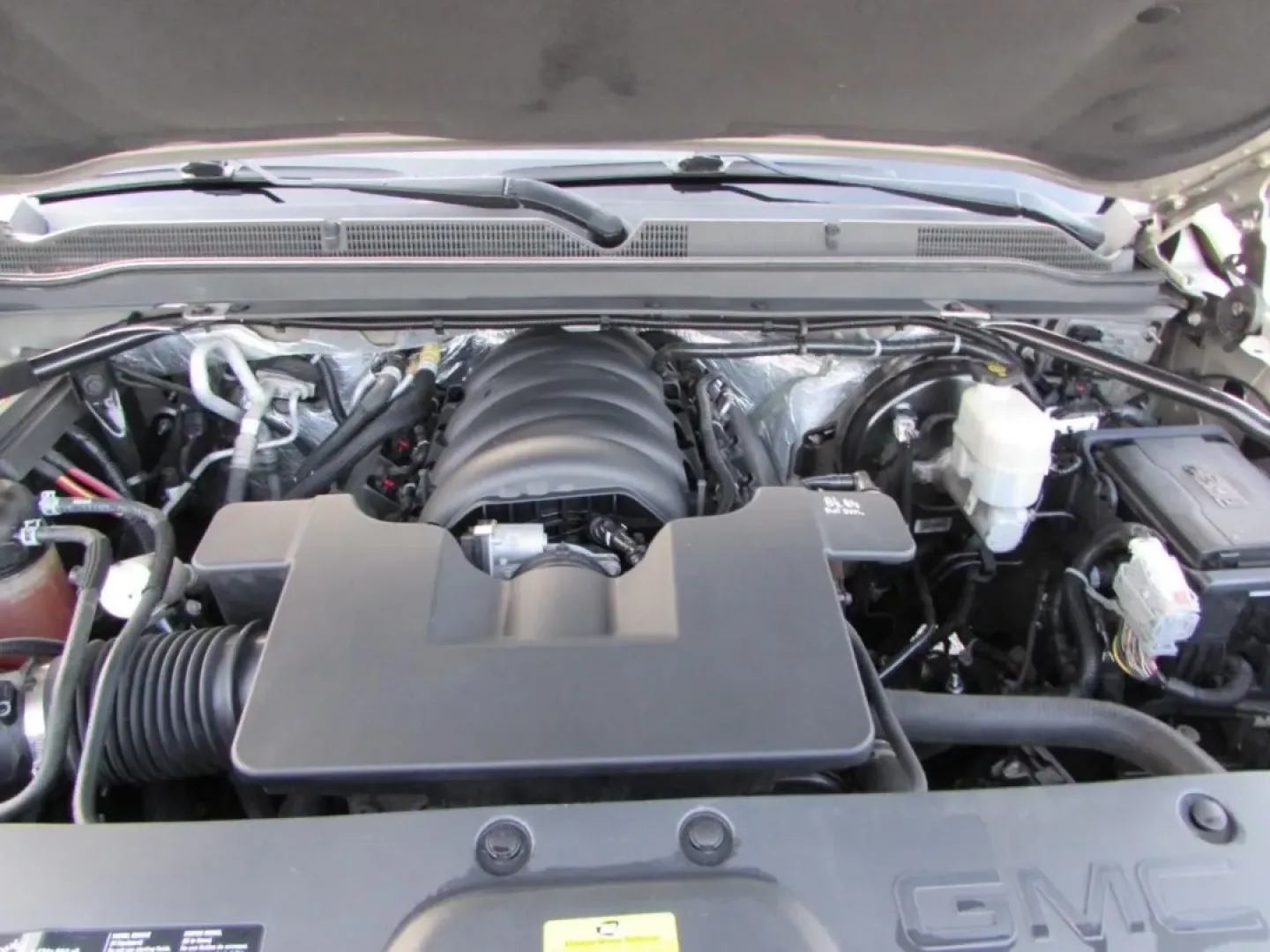 2015 /Cocoa/Shale GMC Yukon Denali (1GKS2JKJ8FR) with an 6.2L V8 OHV 16V engine, Automatic transmission, located at 12830 Highway 21, De Soto, MO, 63020, (636) 337-7777, 38.153099, -90.573624 - Experience the freedom and versatility that comes with owning a 2015 GMC Yukon XL Denali, perfect for those who need a reliable companion for family adventures, long commutes, or weekend getaways. At Pettus CDJR DeSoto, located conveniently at 12830 Highway 21 in De Soto, MO, we are your go-to used - Photo#8