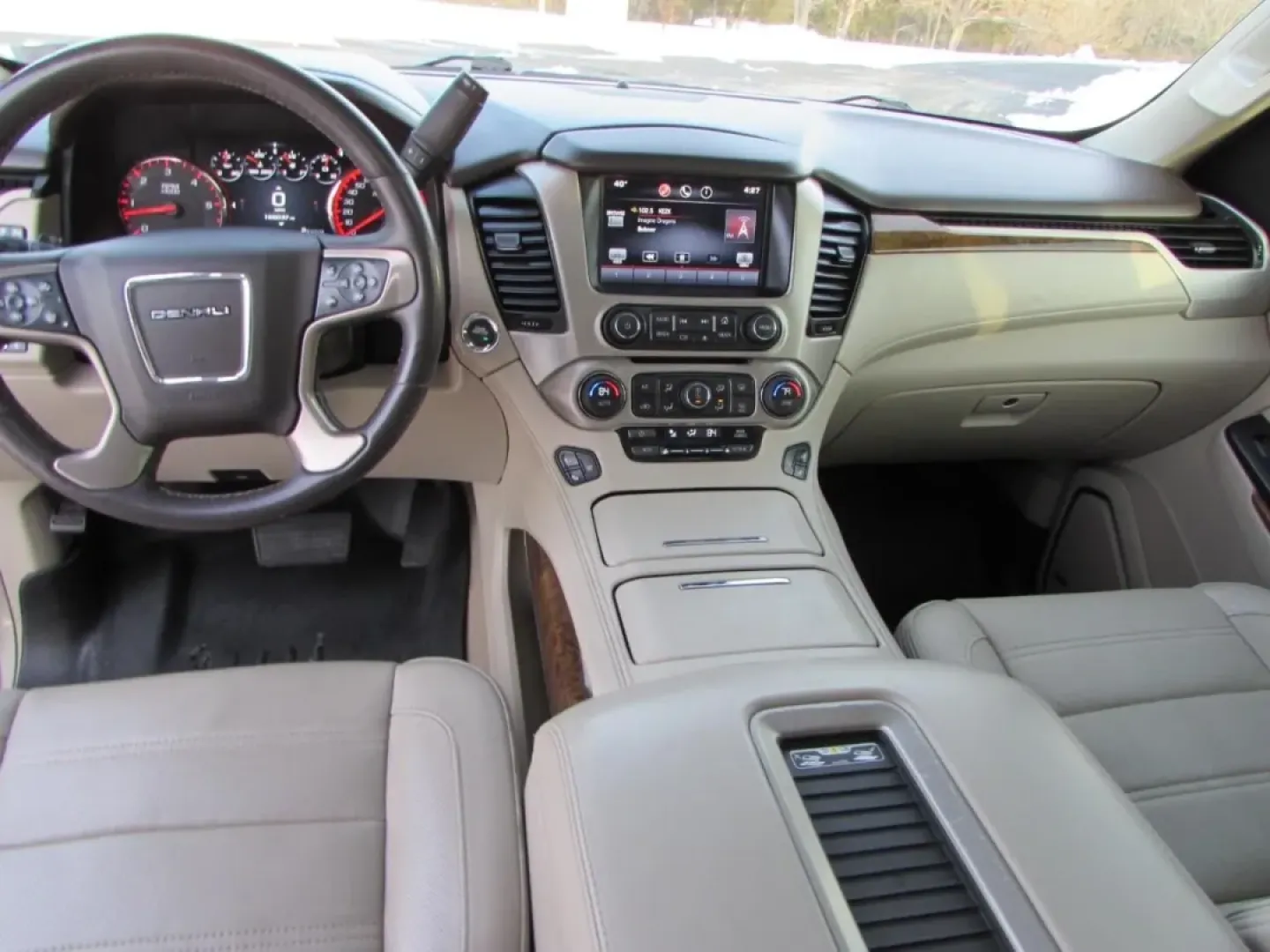 2015 /Cocoa/Shale GMC Yukon Denali (1GKS2JKJ8FR) with an 6.2L V8 OHV 16V engine, Automatic transmission, located at 12830 Highway 21, De Soto, MO, 63020, (636) 337-7777, 38.153099, -90.573624 - Experience the freedom and versatility that comes with owning a 2015 GMC Yukon XL Denali, perfect for those who need a reliable companion for family adventures, long commutes, or weekend getaways. At Pettus CDJR DeSoto, located conveniently at 12830 Highway 21 in De Soto, MO, we are your go-to used - Photo#22