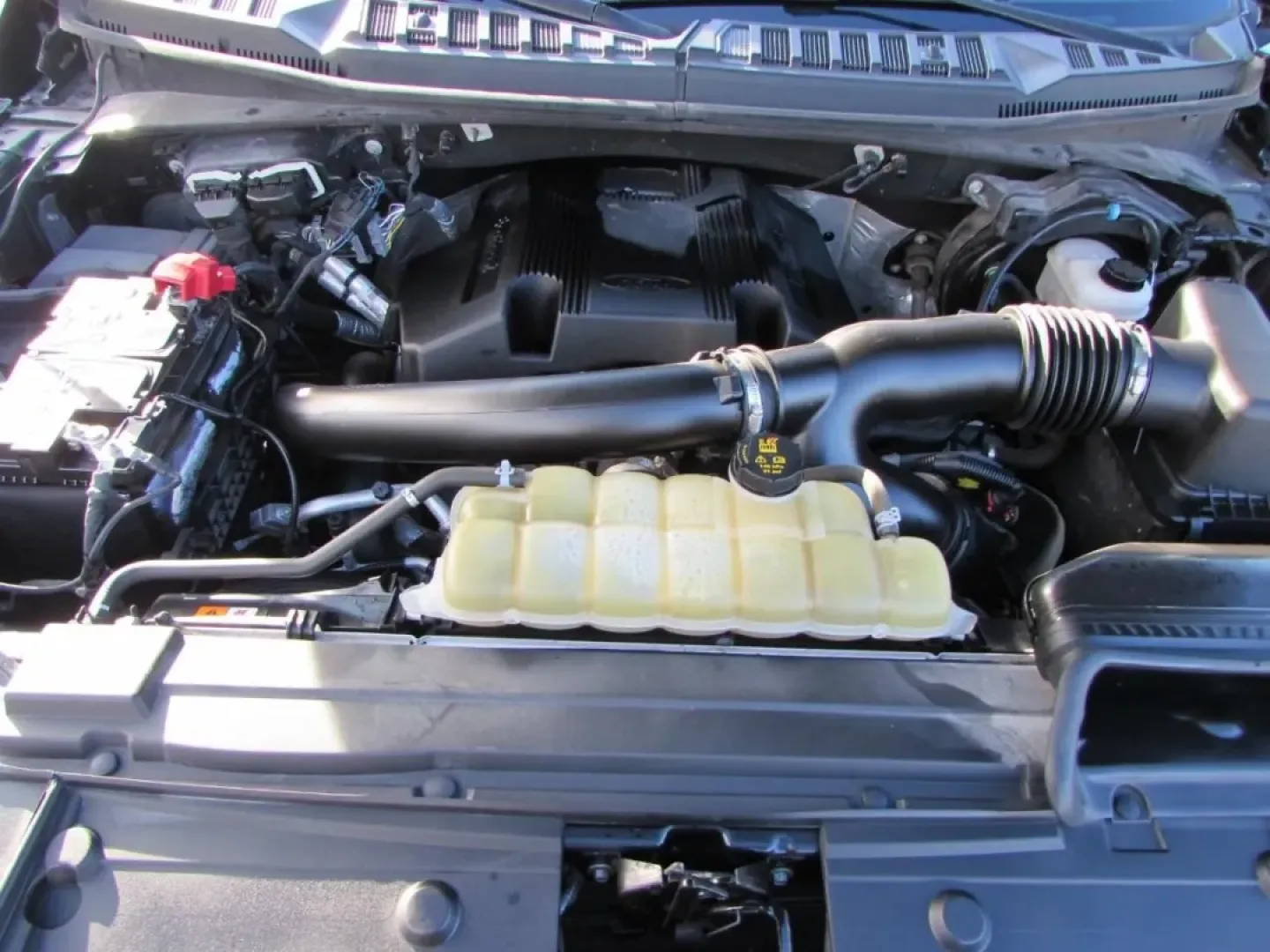 2019 /Black Ford F-150 Lariat (1FTEW1E40KK) with an 3.5L V6 TURBO engine, 6A transmission, located at 12836 Highway 21, De Soto, MO, 63020, (636) 337-7777, 38.151867, -90.575615 - **Unleash Your Adventures with the 2019 Ford F-150 at Pettus Ford De Soto!** <br /> <br /> Are you ready to elevate your lifestyle with a vehicle that perfectly blends capability and comfort? Look no further than this rugged 2019 Ford F-150, available now at Pettus Ford De Soto. Whether you're haul - Photo#8