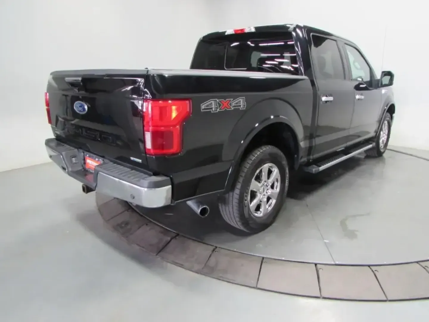 2019 /Black Ford F-150 Lariat (1FTEW1E40KK) with an 3.5L V6 TURBO engine, 6A transmission, located at 12836 Highway 21, De Soto, MO, 63020, (636) 337-7777, 38.151867, -90.575615 - **Unleash Your Adventures with the 2019 Ford F-150 at Pettus Ford De Soto!** <br /> <br /> Are you ready to elevate your lifestyle with a vehicle that perfectly blends capability and comfort? Look no further than this rugged 2019 Ford F-150, available now at Pettus Ford De Soto. Whether you're haul - Photo#6