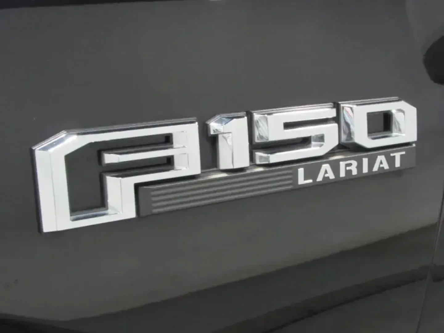 2019 /Black Ford F-150 Lariat (1FTEW1E40KK) with an 3.5L V6 TURBO engine, 6A transmission, located at 12836 Highway 21, De Soto, MO, 63020, (636) 337-7777, 38.151867, -90.575615 - **Unleash Your Adventures with the 2019 Ford F-150 at Pettus Ford De Soto!** <br /> <br /> Are you ready to elevate your lifestyle with a vehicle that perfectly blends capability and comfort? Look no further than this rugged 2019 Ford F-150, available now at Pettus Ford De Soto. Whether you're haul - Photo#33