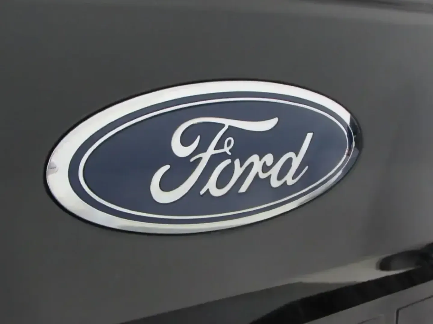 2019 /Black Ford F-150 Lariat (1FTEW1E40KK) with an 3.5L V6 TURBO engine, 6A transmission, located at 12836 Highway 21, De Soto, MO, 63020, (636) 337-7777, 38.151867, -90.575615 - **Unleash Your Adventures with the 2019 Ford F-150 at Pettus Ford De Soto!** <br /> <br /> Are you ready to elevate your lifestyle with a vehicle that perfectly blends capability and comfort? Look no further than this rugged 2019 Ford F-150, available now at Pettus Ford De Soto. Whether you're haul - Photo#35