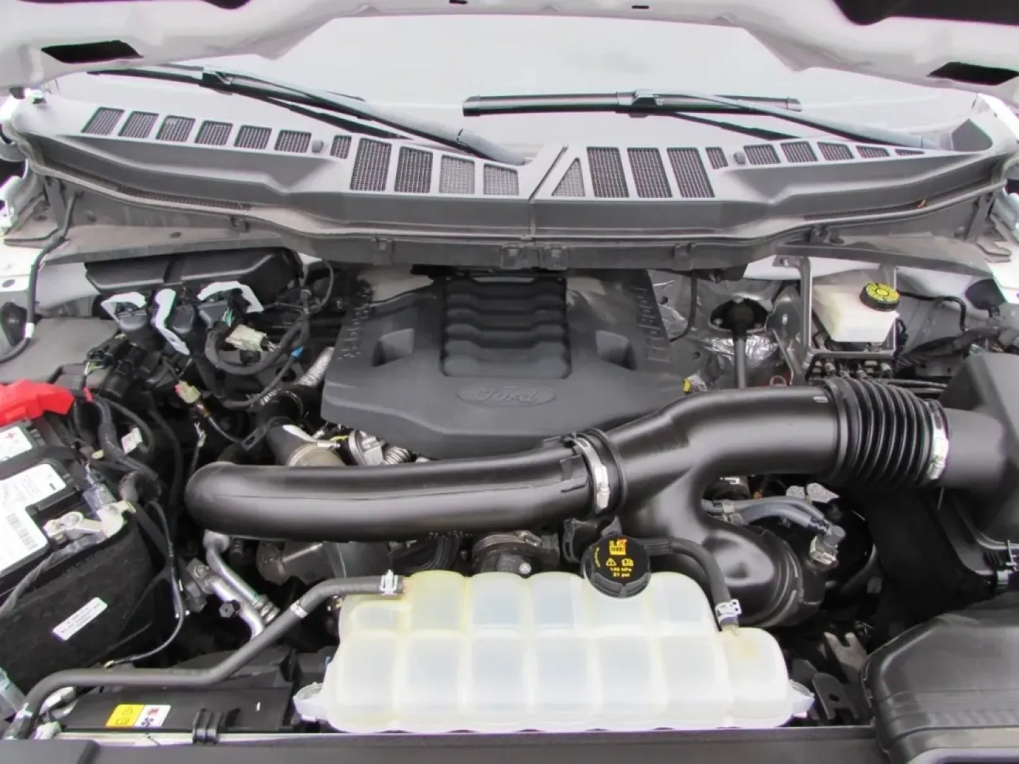 2022 /Black Ford F-150 Lariat (1FTFW1E86NF) with an Other engine, located at 12836 Highway 21, De Soto, MO, 63020, (636) 337-7777, 38.151867, -90.575615 - **Discover Your Next Adventure with the 2022 Ford F-150 at Pettus Ford De Soto!**<br /> <br /> Are you ready to elevate your lifestyle with a vehicle that can keep up with your adventurous spirit? The 2022 Ford F-150, available now at Pettus Ford De Soto, is the perfect blend of rugged capability an - Photo#8