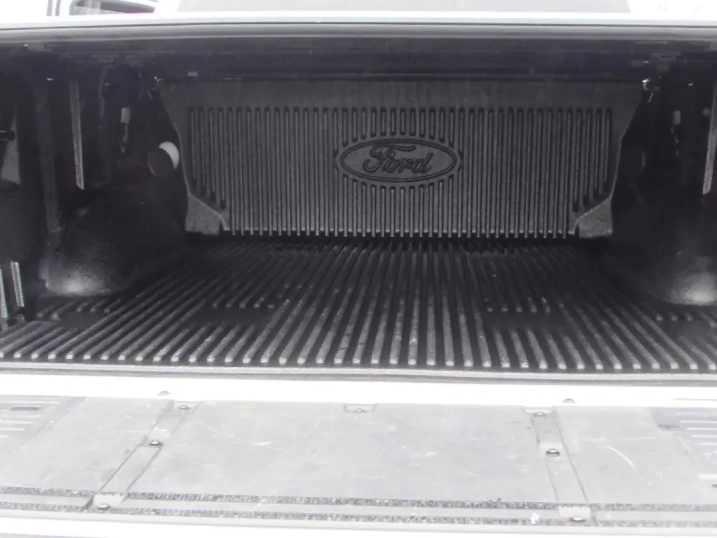 2022 /Black Ford F-150 Lariat (1FTFW1E86NF) with an Other engine, located at 12836 Highway 21, De Soto, MO, 63020, (636) 337-7777, 38.151867, -90.575615 - **Discover Your Next Adventure with the 2022 Ford F-150 at Pettus Ford De Soto!**<br /> <br /> Are you ready to elevate your lifestyle with a vehicle that can keep up with your adventurous spirit? The 2022 Ford F-150, available now at Pettus Ford De Soto, is the perfect blend of rugged capability an - Photo#13