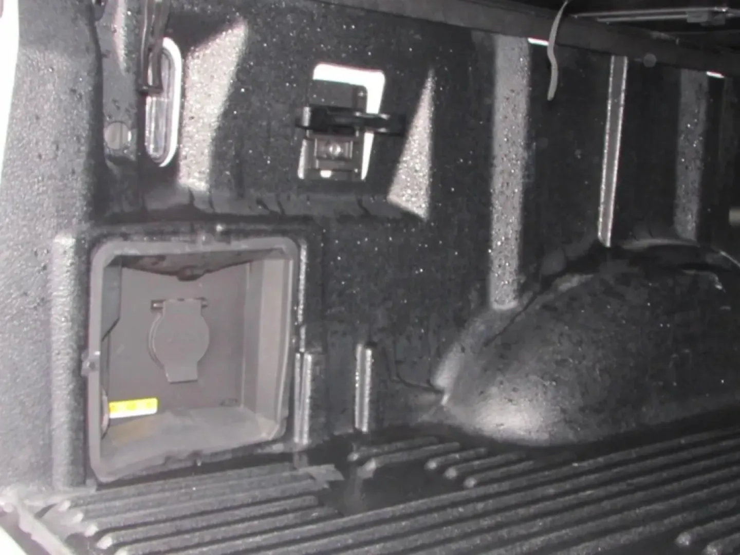 2022 /Black Ford F-150 Lariat (1FTFW1E86NF) with an Other engine, located at 12836 Highway 21, De Soto, MO, 63020, (636) 337-7777, 38.151867, -90.575615 - **Discover Your Next Adventure with the 2022 Ford F-150 at Pettus Ford De Soto!**<br /> <br /> Are you ready to elevate your lifestyle with a vehicle that can keep up with your adventurous spirit? The 2022 Ford F-150, available now at Pettus Ford De Soto, is the perfect blend of rugged capability an - Photo#14