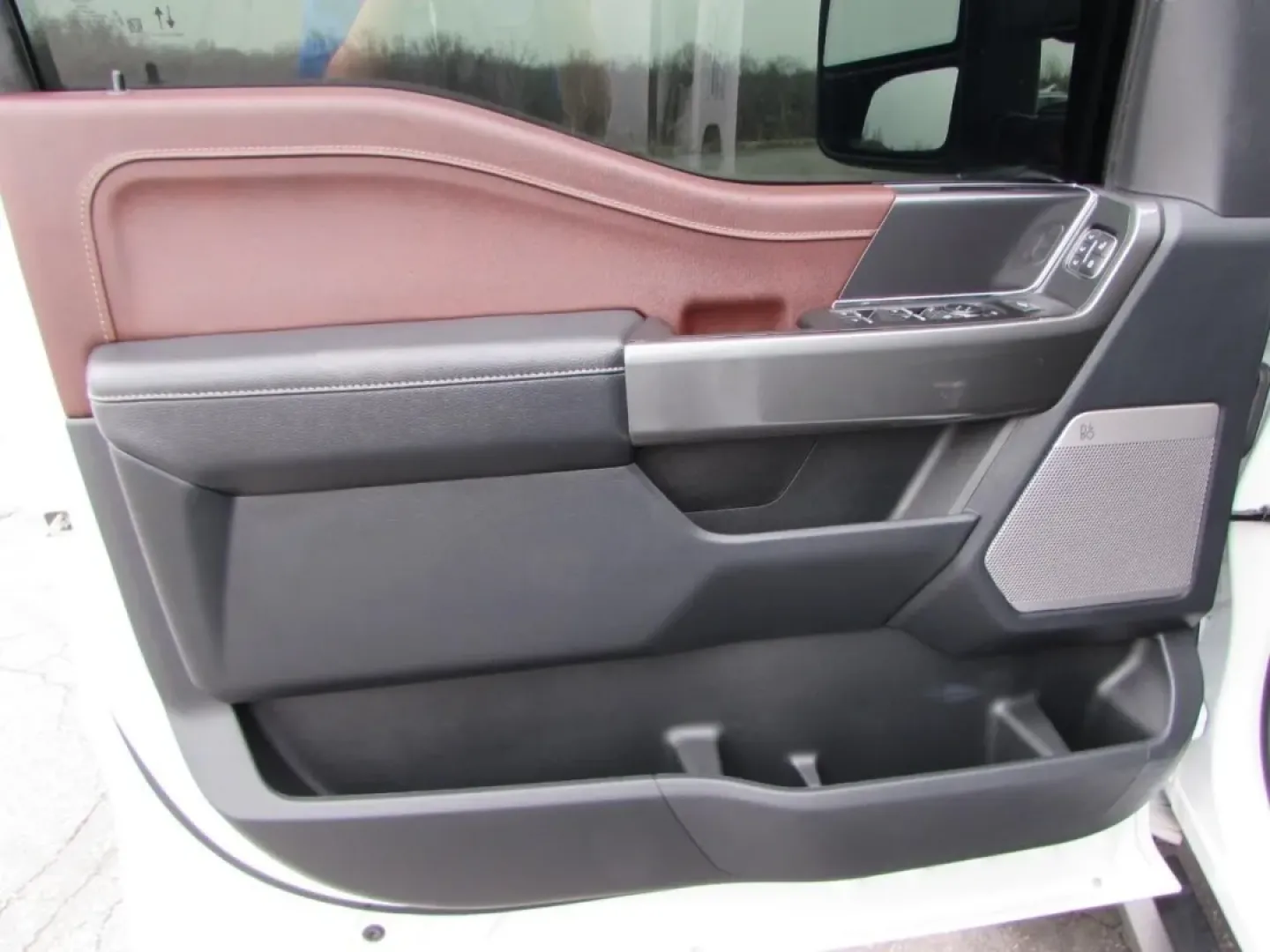 2022 /Black Ford F-150 Lariat (1FTFW1E86NF) with an Other engine, located at 12836 Highway 21, De Soto, MO, 63020, (636) 337-7777, 38.151867, -90.575615 - **Discover Your Next Adventure with the 2022 Ford F-150 at Pettus Ford De Soto!**<br /> <br /> Are you ready to elevate your lifestyle with a vehicle that can keep up with your adventurous spirit? The 2022 Ford F-150, available now at Pettus Ford De Soto, is the perfect blend of rugged capability an - Photo#17