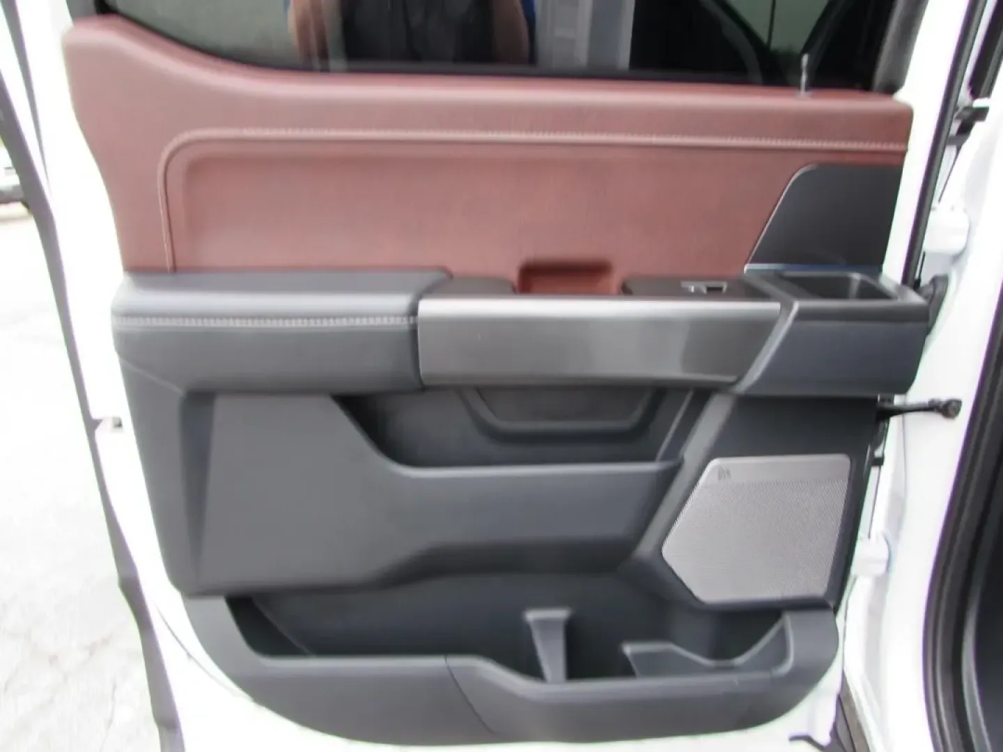 2022 /Black Ford F-150 Lariat (1FTFW1E86NF) with an Other engine, located at 12836 Highway 21, De Soto, MO, 63020, (636) 337-7777, 38.151867, -90.575615 - **Discover Your Next Adventure with the 2022 Ford F-150 at Pettus Ford De Soto!**<br /> <br /> Are you ready to elevate your lifestyle with a vehicle that can keep up with your adventurous spirit? The 2022 Ford F-150, available now at Pettus Ford De Soto, is the perfect blend of rugged capability an - Photo#30