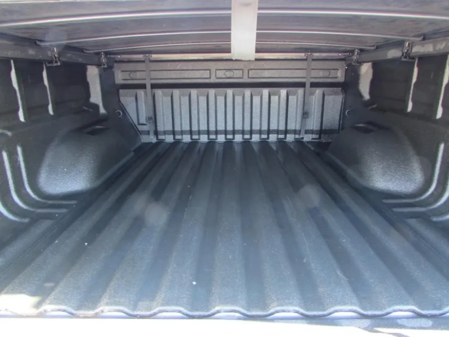 2022 /Black GMC Canyon Elevation (1GTG6CEN7N1) with an 3.6L V6 DOHC 24V engine, 6A transmission, located at 12836 Highway 21, De Soto, MO, 63020, (636) 337-7777, 38.151867, -90.575615 - **Elevate Your Adventures with the 2022 GMC Canyon 4WD Elevation Crew Cab!** <br /> <br /> Are you ready to take on your next weekend adventure or give your growing family the spacious ride they deserve? Look no further than the 2022 GMC Canyon 4WD Elevation Crew Cab available now at Pettus Ford De - Photo#13