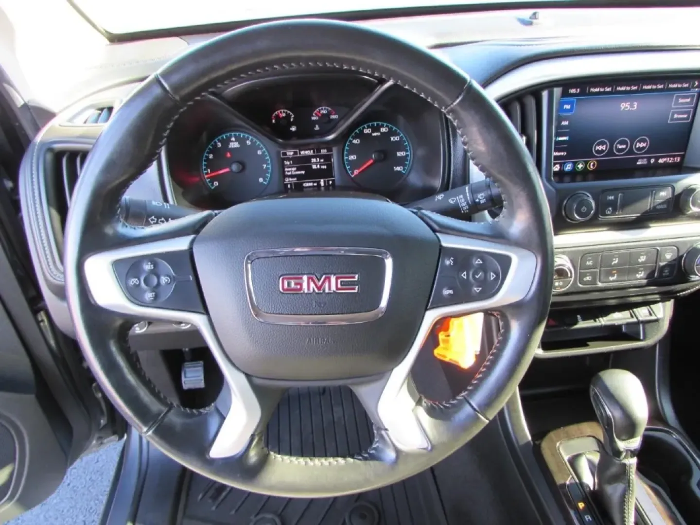 2022 /Black GMC Canyon Elevation (1GTG6CEN7N1) with an 3.6L V6 DOHC 24V engine, 6A transmission, located at 12836 Highway 21, De Soto, MO, 63020, (636) 337-7777, 38.151867, -90.575615 - **Elevate Your Adventures with the 2022 GMC Canyon 4WD Elevation Crew Cab!** <br /> <br /> Are you ready to take on your next weekend adventure or give your growing family the spacious ride they deserve? Look no further than the 2022 GMC Canyon 4WD Elevation Crew Cab available now at Pettus Ford De - Photo#17