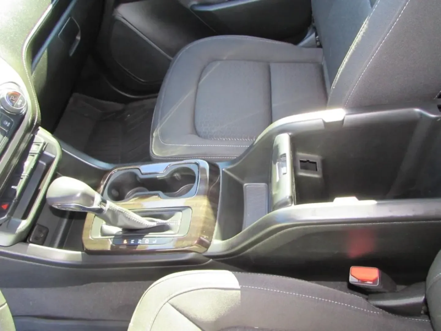 2022 /Black GMC Canyon Elevation (1GTG6CEN7N1) with an 3.6L V6 DOHC 24V engine, 6A transmission, located at 12836 Highway 21, De Soto, MO, 63020, (636) 337-7777, 38.151867, -90.575615 - **Elevate Your Adventures with the 2022 GMC Canyon 4WD Elevation Crew Cab!** <br /> <br /> Are you ready to take on your next weekend adventure or give your growing family the spacious ride they deserve? Look no further than the 2022 GMC Canyon 4WD Elevation Crew Cab available now at Pettus Ford De - Photo#24