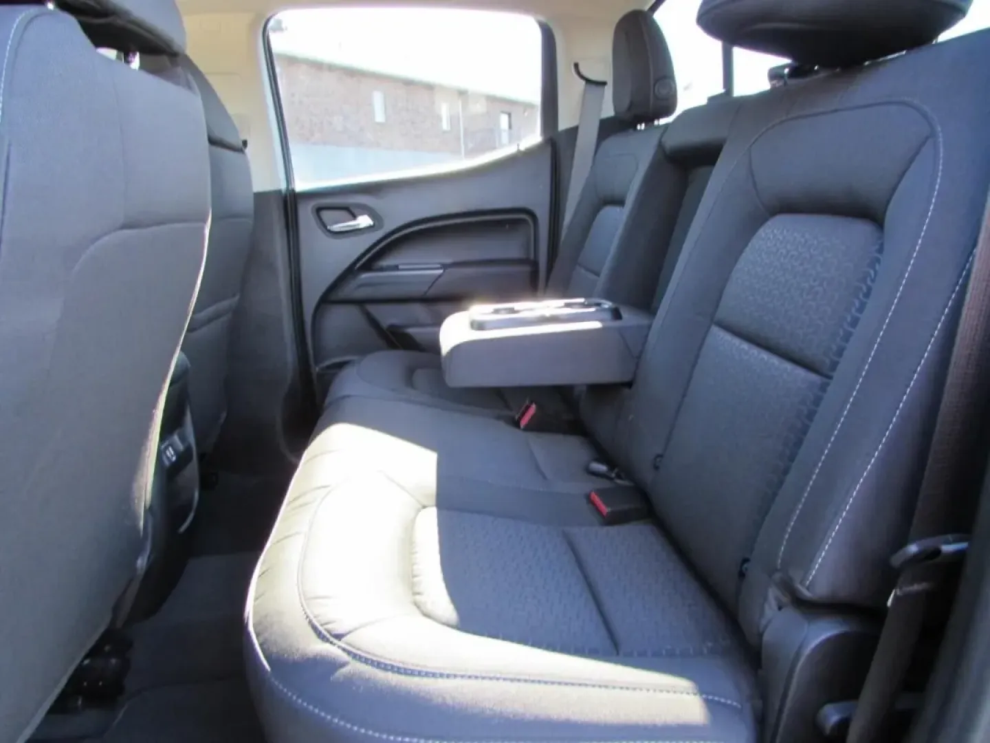 2022 /Black GMC Canyon Elevation (1GTG6CEN7N1) with an 3.6L V6 DOHC 24V engine, 6A transmission, located at 12836 Highway 21, De Soto, MO, 63020, (636) 337-7777, 38.151867, -90.575615 - **Elevate Your Adventures with the 2022 GMC Canyon 4WD Elevation Crew Cab!** <br /> <br /> Are you ready to take on your next weekend adventure or give your growing family the spacious ride they deserve? Look no further than the 2022 GMC Canyon 4WD Elevation Crew Cab available now at Pettus Ford De - Photo#27