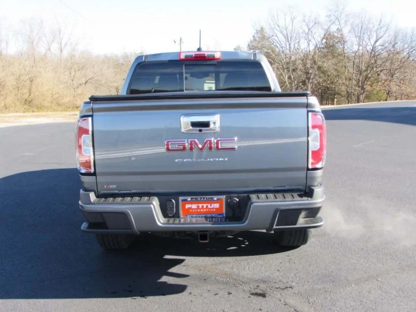 2022 /Black GMC Canyon Elevation (1GTG6CEN7N1) with an 3.6L V6 DOHC 24V engine, 6A transmission, located at 12836 Highway 21, De Soto, MO, 63020, (636) 337-7777, 38.151867, -90.575615 - **Elevate Your Adventures with the 2022 GMC Canyon 4WD Elevation Crew Cab!** <br /> <br /> Are you ready to take on your next weekend adventure or give your growing family the spacious ride they deserve? Look no further than the 2022 GMC Canyon 4WD Elevation Crew Cab available now at Pettus Ford De - Photo#5