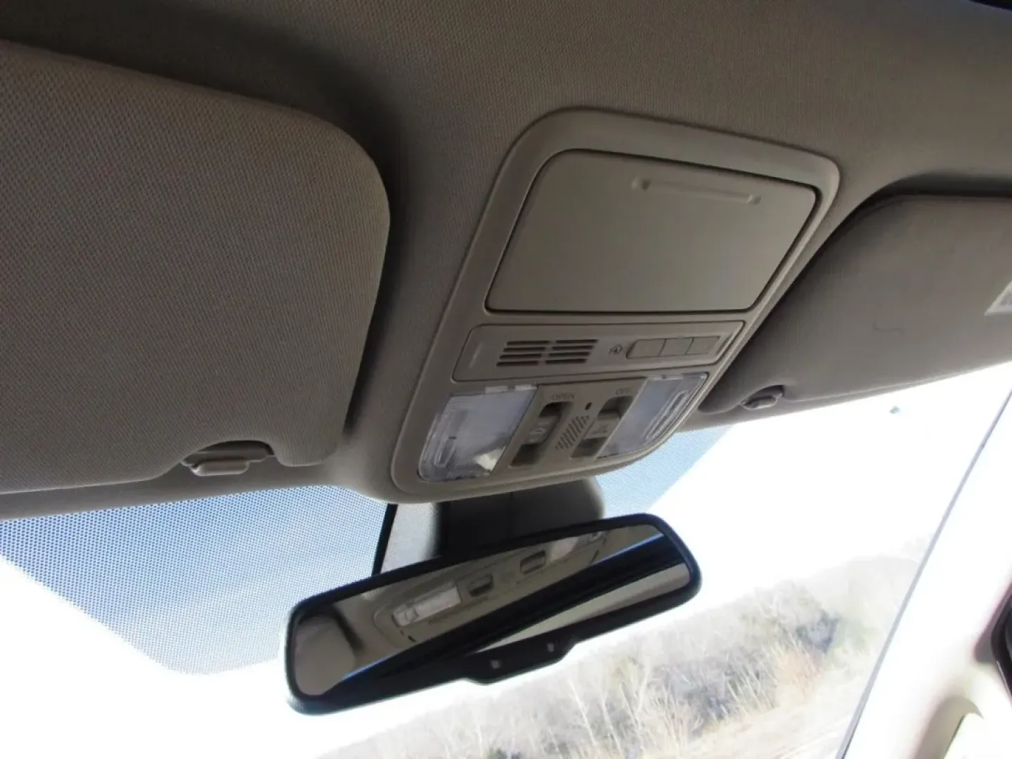 2016 /Beige Leather Honda Odyssey EX-L (5FNRL5H60GB) with an 3.5L V6 SOHC 24-Valve i-VTEC engine, Automatic transmission, located at 12836 Highway 21, De Soto, MO, 63020, (636) 337-7777, 38.151867, -90.575615 - Are you ready for seamless family adventures or a comfortable ride to work? Look no further than the 2016 Honda Odyssey EX-L, a minivan that perfectly balances style, comfort, and practicality. At Pettus Ford De Soto, located at 12836 Missouri Hwy 21, De Soto, MO, we pride ourselves on offering qual - Photo#21