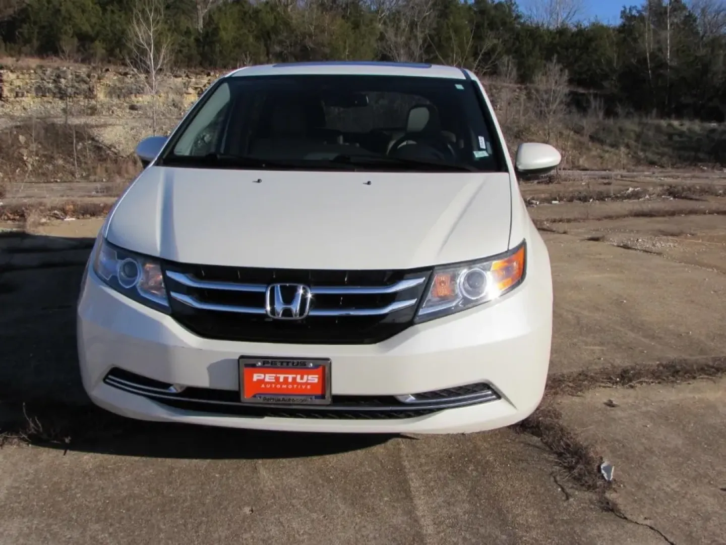 2016 /Beige Leather Honda Odyssey EX-L (5FNRL5H60GB) with an 3.5L V6 SOHC 24-Valve i-VTEC engine, Automatic transmission, located at 12836 Highway 21, De Soto, MO, 63020, (636) 337-7777, 38.151867, -90.575615 - Are you ready for seamless family adventures or a comfortable ride to work? Look no further than the 2016 Honda Odyssey EX-L, a minivan that perfectly balances style, comfort, and practicality. At Pettus Ford De Soto, located at 12836 Missouri Hwy 21, De Soto, MO, we pride ourselves on offering qual - Photo#4