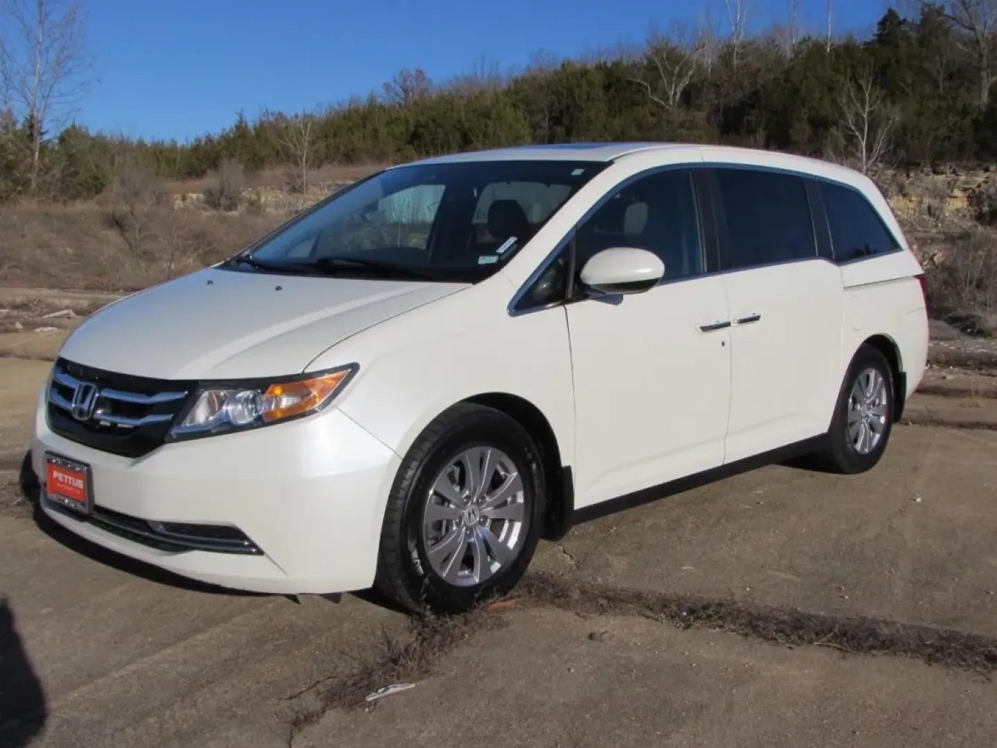 2016 /Beige Leather Honda Odyssey EX-L (5FNRL5H60GB) with an 3.5L V6 SOHC 24-Valve i-VTEC engine, Automatic transmission, located at 12836 Highway 21, De Soto, MO, 63020, (636) 337-7777, 38.151867, -90.575615 - Are you ready for seamless family adventures or a comfortable ride to work? Look no further than the 2016 Honda Odyssey EX-L, a minivan that perfectly balances style, comfort, and practicality. At Pettus Ford De Soto, located at 12836 Missouri Hwy 21, De Soto, MO, we pride ourselves on offering qual - Photo#5