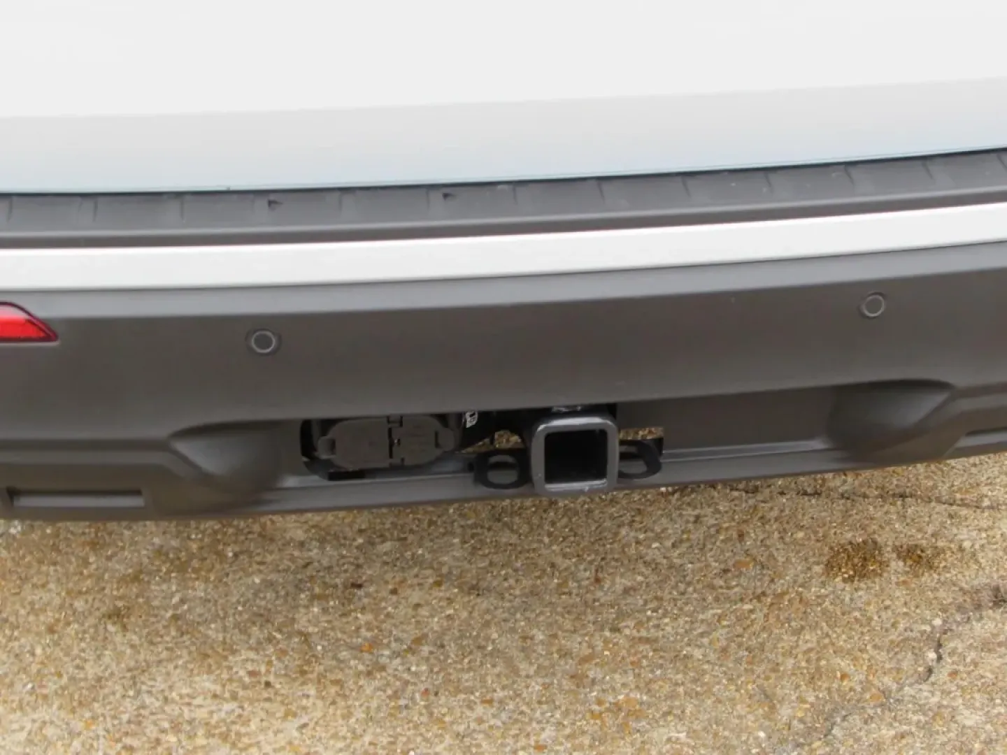 2026 /Ultra Dark Space Gray Ford Explorer Active (1FMUK8DH3TG) with an 2.3L EcoBoost I-4 engine, Automatic transmission, located at 12836 Highway 21, De Soto, MO, 63020, (636) 337-7777, 38.151867, -90.575615 - Introducing the 2026 Ford Explorer Active-a versatile SUV designed for adventurous families and weekend warriors alike! Whether you're planning a road trip to the scenic Meramec Caverns or just navigating the weekday hustle around De Soto, MO, this vehicle is the perfect companion. With its spacious - Photo#11