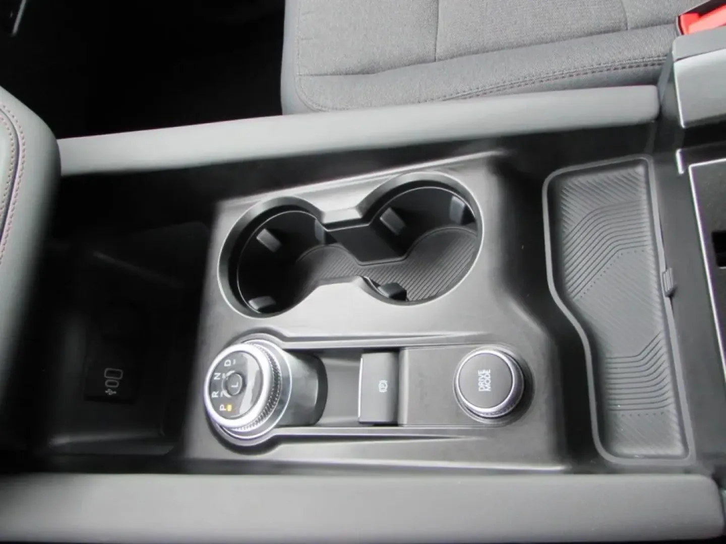 2026 /Ultra Dark Space Gray Ford Explorer Active (1FMUK8DH3TG) with an 2.3L EcoBoost I-4 engine, Automatic transmission, located at 12836 Highway 21, De Soto, MO, 63020, (636) 337-7777, 38.151867, -90.575615 - Introducing the 2026 Ford Explorer Active-a versatile SUV designed for adventurous families and weekend warriors alike! Whether you're planning a road trip to the scenic Meramec Caverns or just navigating the weekday hustle around De Soto, MO, this vehicle is the perfect companion. With its spacious - Photo#22