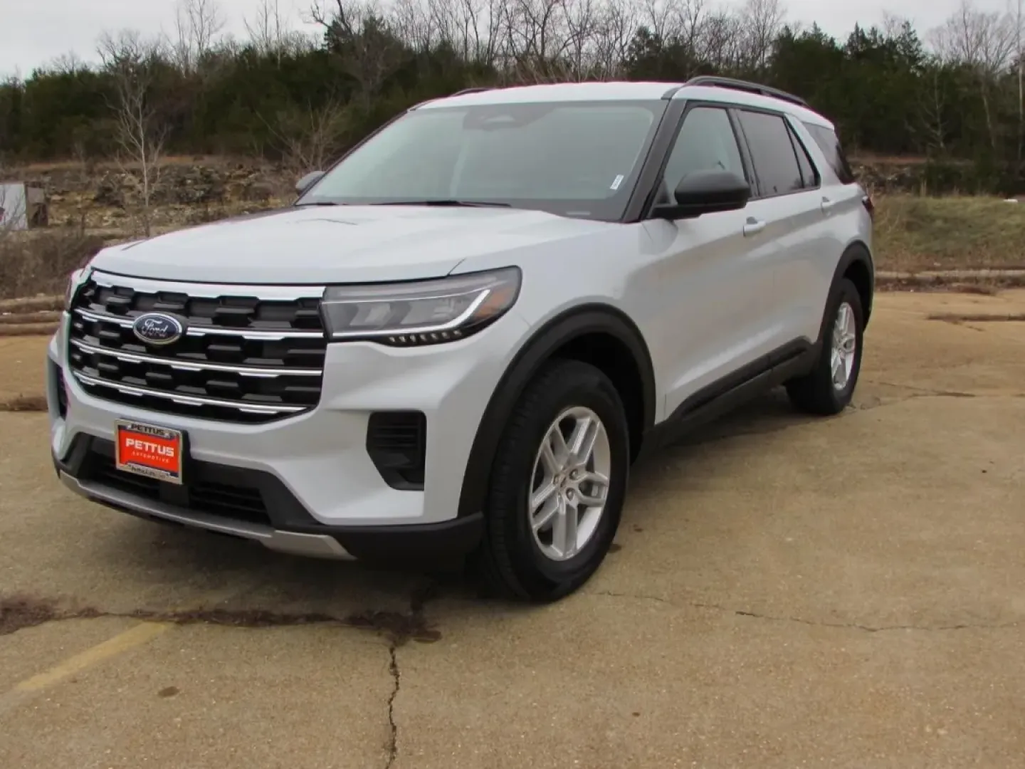 2026 /Ultra Dark Space Gray Ford Explorer Active (1FMUK8DH3TG) with an 2.3L EcoBoost I-4 engine, Automatic transmission, located at 12836 Highway 21, De Soto, MO, 63020, (636) 337-7777, 38.151867, -90.575615 - Introducing the 2026 Ford Explorer Active-a versatile SUV designed for adventurous families and weekend warriors alike! Whether you're planning a road trip to the scenic Meramec Caverns or just navigating the weekday hustle around De Soto, MO, this vehicle is the perfect companion. With its spacious - Photo#2