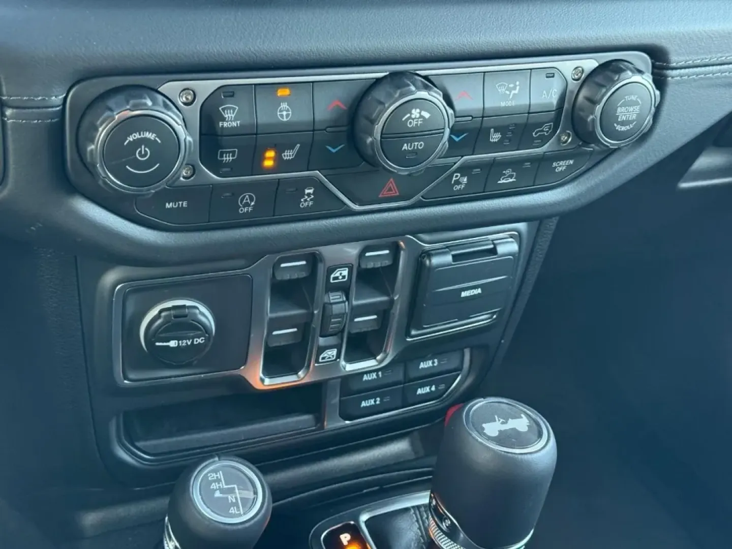 2026 /Black Leather Jeep Wrangler Sahara (1C4PJXENXTW) with an 2.0L engine, Automatic transmission, located at 970 Woodlawn Dr., Farmington, MO, 63640, (573) 431-7800, 37.825642, -90.468674 - **Explore Life's Adventures with the 2026 Jeep Wrangler Sahara at Pettus CDJR Farmington!**<br /> <br /> Are you ready to elevate your lifestyle with a vehicle that's as adventurous as you are? The 2026 Jeep Wrangler Sahara is a perfect companion for weekend getaways, off-road escapades, or even you - Photo#13