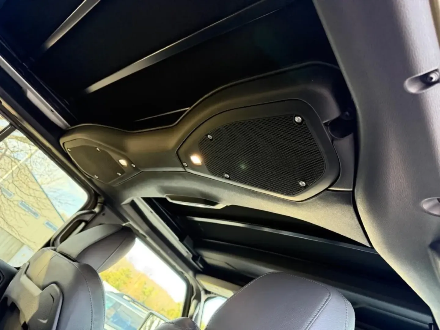 2026 /Black Leather Jeep Wrangler Sahara (1C4PJXENXTW) with an 2.0L engine, Automatic transmission, located at 970 Woodlawn Dr., Farmington, MO, 63640, (573) 431-7800, 37.825642, -90.468674 - **Explore Life's Adventures with the 2026 Jeep Wrangler Sahara at Pettus CDJR Farmington!**<br /> <br /> Are you ready to elevate your lifestyle with a vehicle that's as adventurous as you are? The 2026 Jeep Wrangler Sahara is a perfect companion for weekend getaways, off-road escapades, or even you - Photo#5