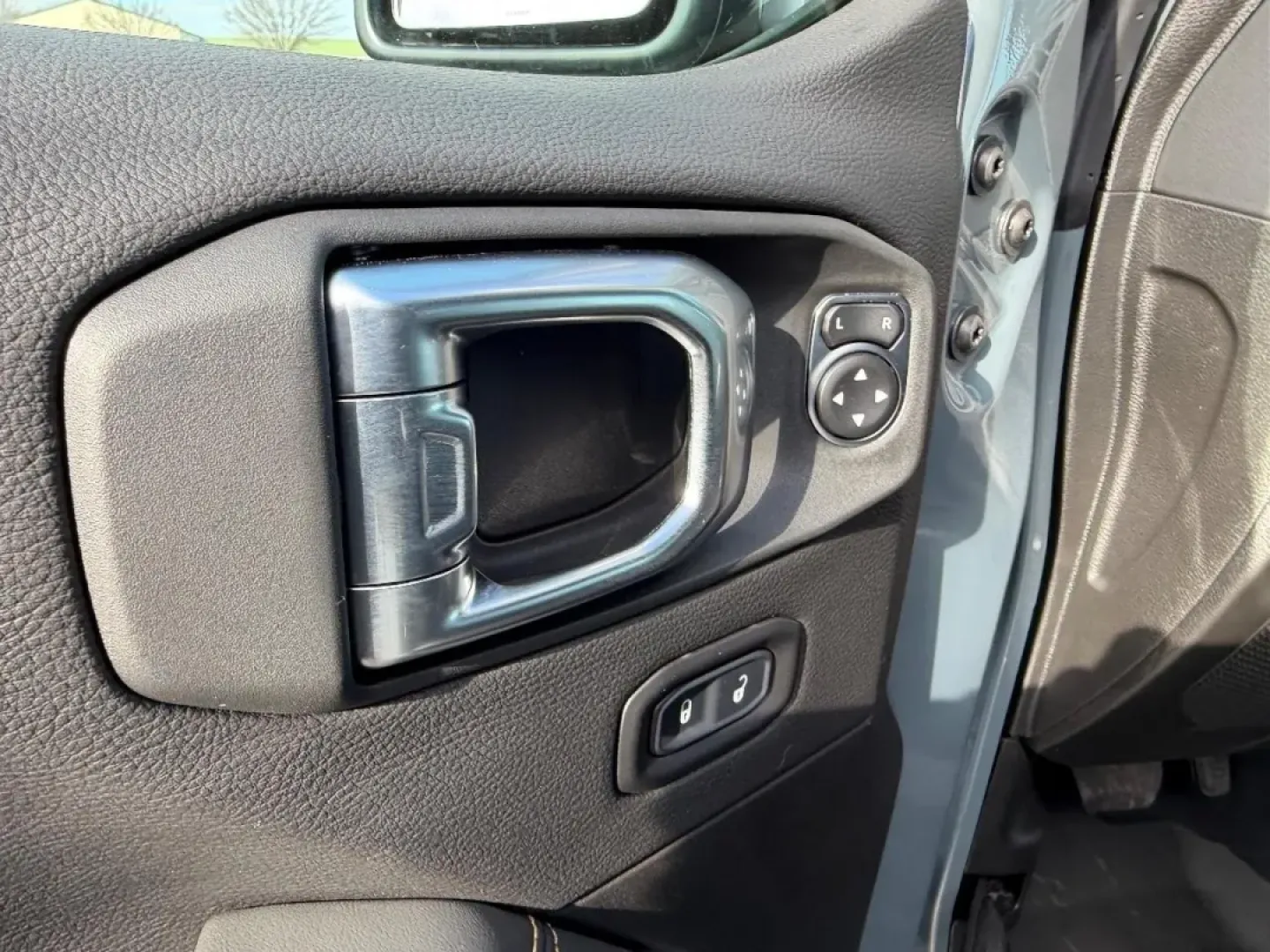 2026 /Black Leather Jeep Wrangler Sahara (1C4PJXENXTW) with an 2.0L engine, 6M transmission, located at 970 Woodlawn Dr., Farmington, MO, 63640, (573) 431-7800, 37.825642, -90.468674 - ### Adventure Awaits with the 2026 Jeep Wrangler Sahara at Pettus CDJR Farmington!<br /> <br /> If you're seeking a vehicle that embodies both rugged durability and modern comfort, look no further than the 2026 Jeep Wrangler Sahara, available exclusively at Pettus CDJR Farmington. This SUV is design - Photo#16