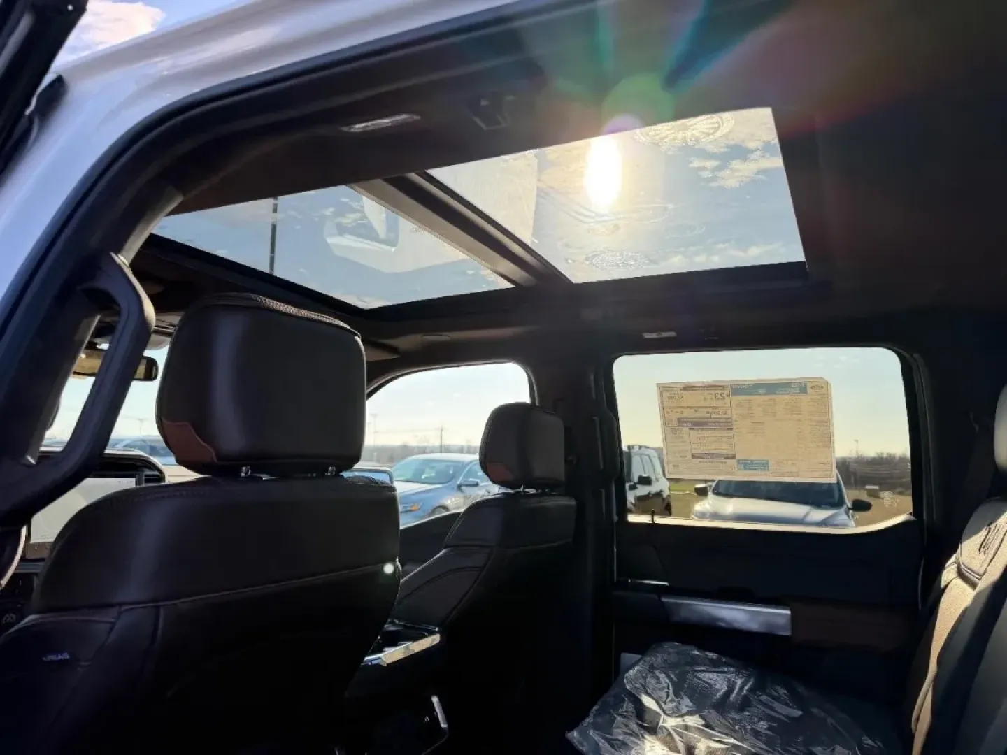 2025 /Java Ford F-150 King Ranch (1FTFW6LD6SF) with an 3.5L V6 Turbocharged engine, located at 12836 Highway 21, De Soto, MO, 63020, (636) 337-7777, 38.151867, -90.575615 - Are you searching for the perfect truck that blends rugged performance with modern convenience? Look no further than the stunning 2025 Ford F-150 King Ranch available right now at Pettus Ford Fredericktown. This exceptional pre-owned vehicle isn't just a truck; it's a lifestyle choice that caters to - Photo#9