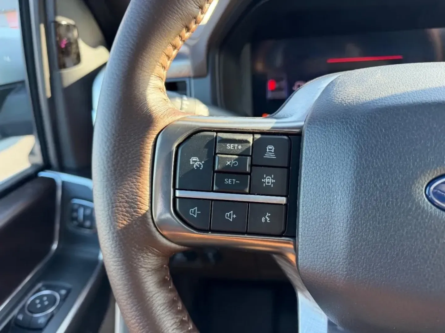 2025 /Java Ford F-150 King Ranch (1FTFW6LD6SF) with an 3.5L V6 Turbocharged engine, located at 12836 Highway 21, De Soto, MO, 63020, (636) 337-7777, 38.151867, -90.575615 - Are you searching for the perfect truck that blends rugged performance with modern convenience? Look no further than the stunning 2025 Ford F-150 King Ranch available right now at Pettus Ford Fredericktown. This exceptional pre-owned vehicle isn't just a truck; it's a lifestyle choice that caters to - Photo#12