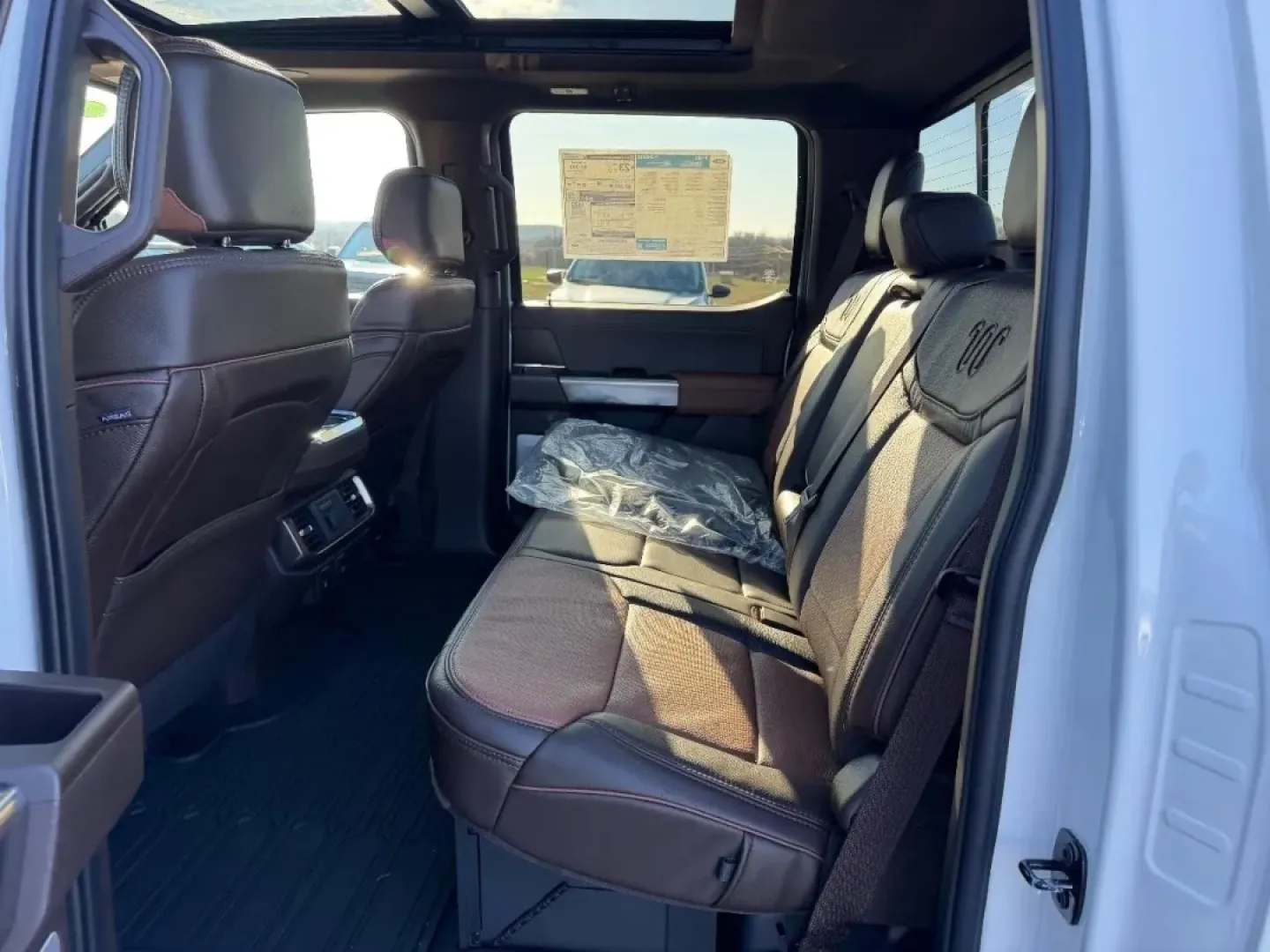 2025 /Java Ford F-150 King Ranch (1FTFW6LD6SF) with an 3.5L V6 Turbocharged engine, located at 12836 Highway 21, De Soto, MO, 63020, (636) 337-7777, 38.151867, -90.575615 - Are you searching for the perfect truck that blends rugged performance with modern convenience? Look no further than the stunning 2025 Ford F-150 King Ranch available right now at Pettus Ford Fredericktown. This exceptional pre-owned vehicle isn't just a truck; it's a lifestyle choice that caters to - Photo#8
