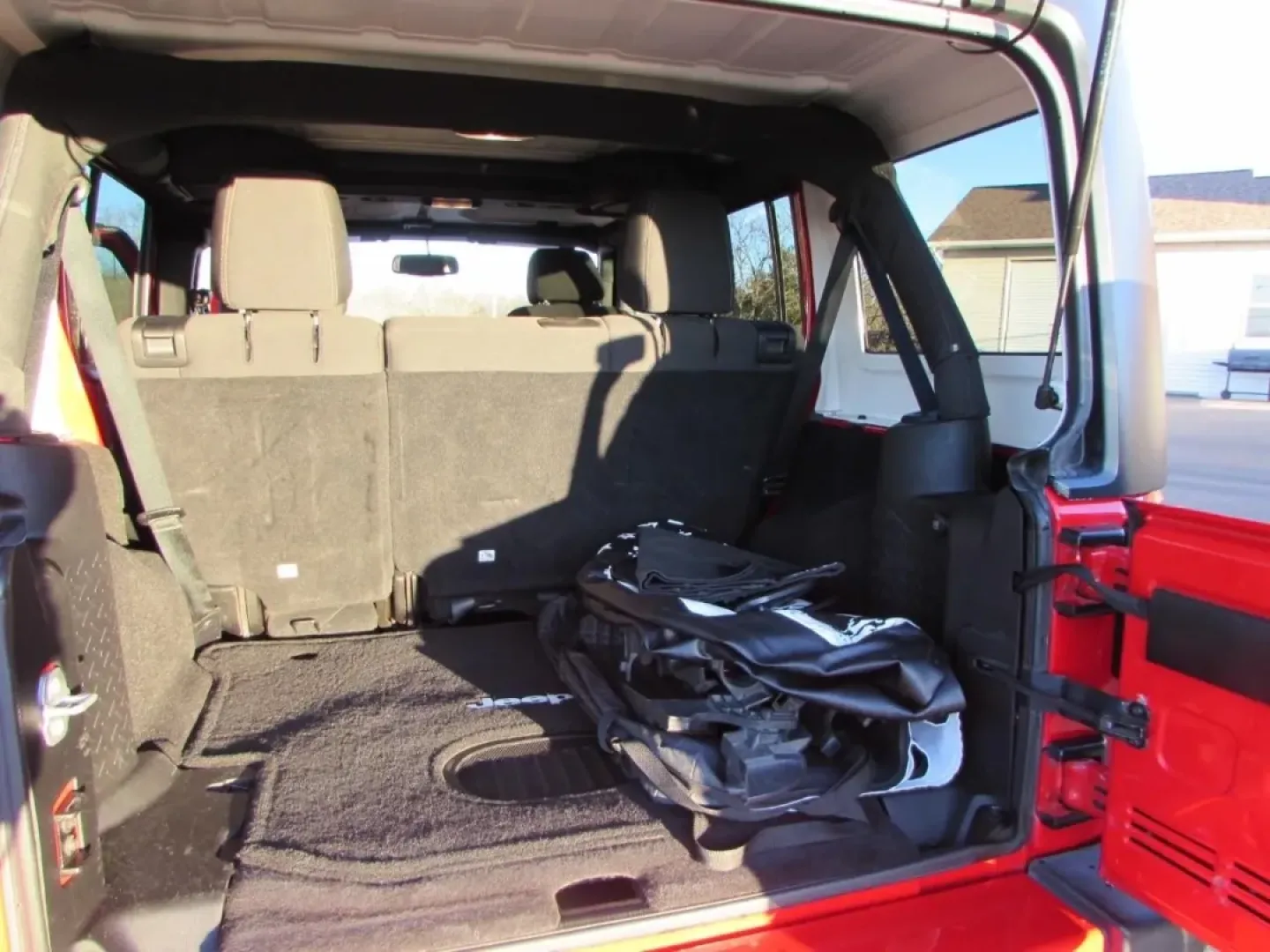 2016 /Black Jeep Wrangler Unlimited Sahara (1C4BJWEG9GL) with an 3.6L V6 DOHC 24V FFV engine, Automatic transmission, located at 12830 Highway 21, De Soto, MO, 63020, (636) 337-7777, 38.153099, -90.573624 - **Adventure Awaits with This 2016 Jeep Wrangler at Pettus CDJR DeSoto!**<br /> <br /> Are you ready to take your weekends to the next level? Whether it's an off-road adventure through the scenic Ozark trails or a family road trip to local attractions like the historic De Soto City Park, this 2016 Je - Photo#31