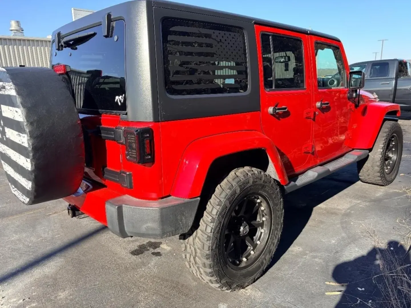 2016 /Black Jeep Wrangler Unlimited Sahara (1C4BJWEG9GL) with an 3.6L V6 DOHC 24V FFV engine, Automatic transmission, located at 12830 Highway 21, De Soto, MO, 63020, (636) 337-7777, 38.153099, -90.573624 - **Adventure Awaits with This 2016 Jeep Wrangler at Pettus CDJR DeSoto!**<br /> <br /> Are you ready to take your weekends to the next level? Whether it's an off-road adventure through the scenic Ozark trails or a family road trip to local attractions like the historic De Soto City Park, this 2016 Je - Photo#41