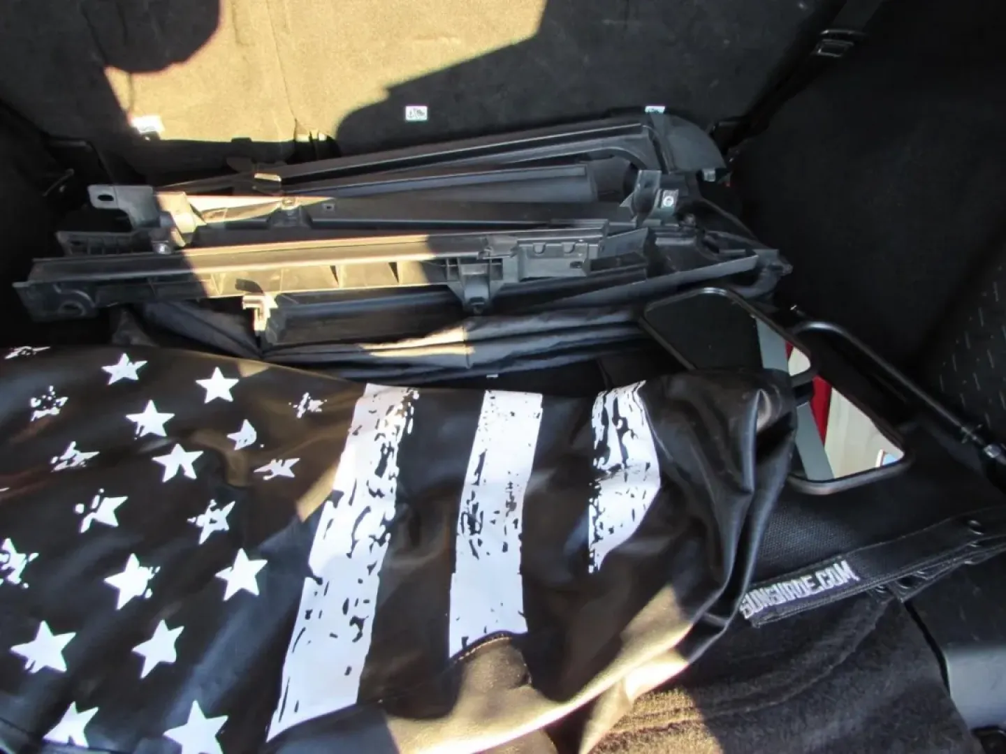 2016 /Black Jeep Wrangler Unlimited Sahara (1C4BJWEG9GL) with an 3.6L V6 DOHC 24V FFV engine, Automatic transmission, located at 12830 Highway 21, De Soto, MO, 63020, (636) 337-7777, 38.153099, -90.573624 - **Adventure Awaits with This 2016 Jeep Wrangler at Pettus CDJR DeSoto!**<br /> <br /> Are you ready to take your weekends to the next level? Whether it's an off-road adventure through the scenic Ozark trails or a family road trip to local attractions like the historic De Soto City Park, this 2016 Je - Photo#43