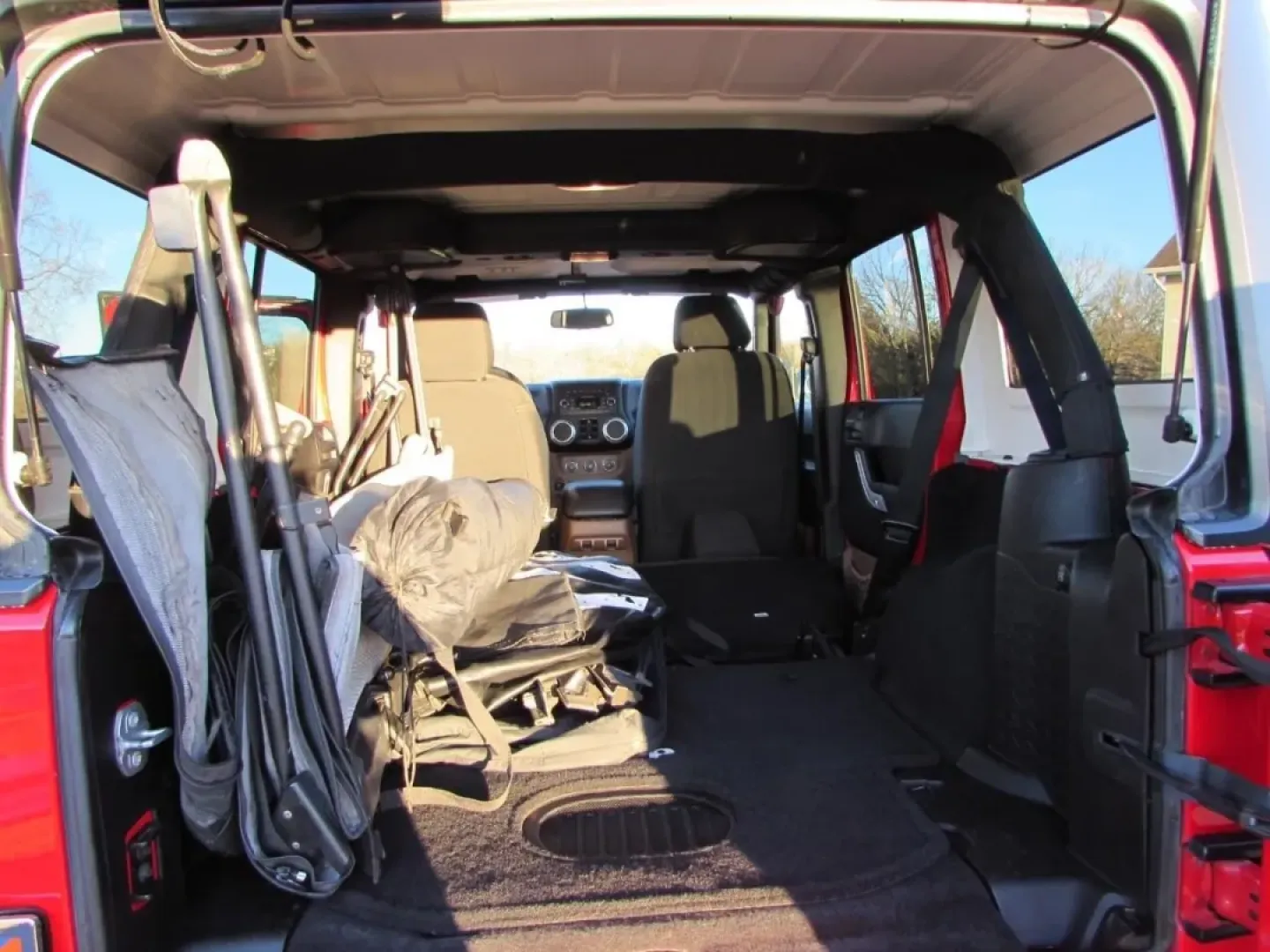 2016 /Black Jeep Wrangler Unlimited Sahara (1C4BJWEG9GL) with an 3.6L V6 DOHC 24V FFV engine, Automatic transmission, located at 12830 Highway 21, De Soto, MO, 63020, (636) 337-7777, 38.153099, -90.573624 - **Adventure Awaits with This 2016 Jeep Wrangler at Pettus CDJR DeSoto!**<br /> <br /> Are you ready to take your weekends to the next level? Whether it's an off-road adventure through the scenic Ozark trails or a family road trip to local attractions like the historic De Soto City Park, this 2016 Je - Photo#44