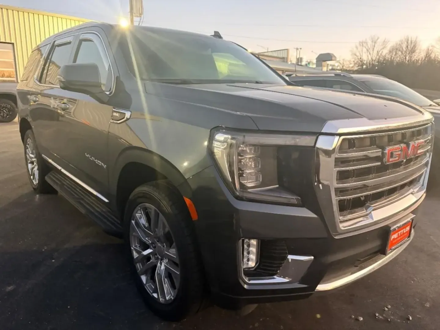 2021 /Dark Walnut/Slate GMC Yukon SLT (1GKS2BKDXMR) with an Other engine, Automatic transmission, located at 12830 Highway 21, De Soto, MO, 63020, (636) 337-7777, 38.153099, -90.573624 - **Elevate Your Family Adventures with the 2021 GMC Yukon SLT from Pettus CDJR DeSoto!**<br /> <br /> Are you ready to take your family adventures to the next level? The 2021 GMC Yukon SLT is the ultimate SUV that combines comfort, style, and capability, making it perfect for growing families and wee - Photo#34