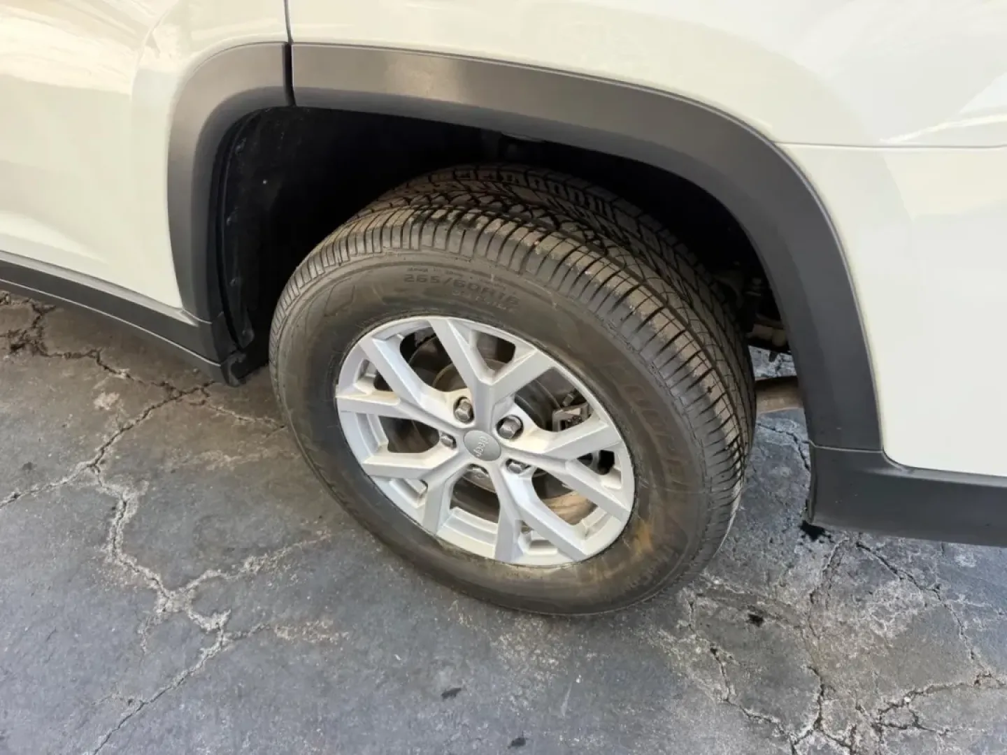 2022 /Global Black Leather Jeep Grand Cherokee Limited (1C4RJKBG4N8) with an 3.6L V6 24V VVT UPG I engine, Automatic transmission, located at 141 Commercial Dr, Fredericktown, MO, 63645, (573) 783-6432, 37.570087, -90.320648 - **Unlock Your Adventurous Side with the 2022 Jeep Grand Cherokee** <br /> Are you ready to elevate your family's adventures or tackle your daily commute with confidence? The 2022 Jeep Grand Cherokee is the perfect SUV to accommodate your lifestyle. With its impressive blend of rugged capability and - Photo#6