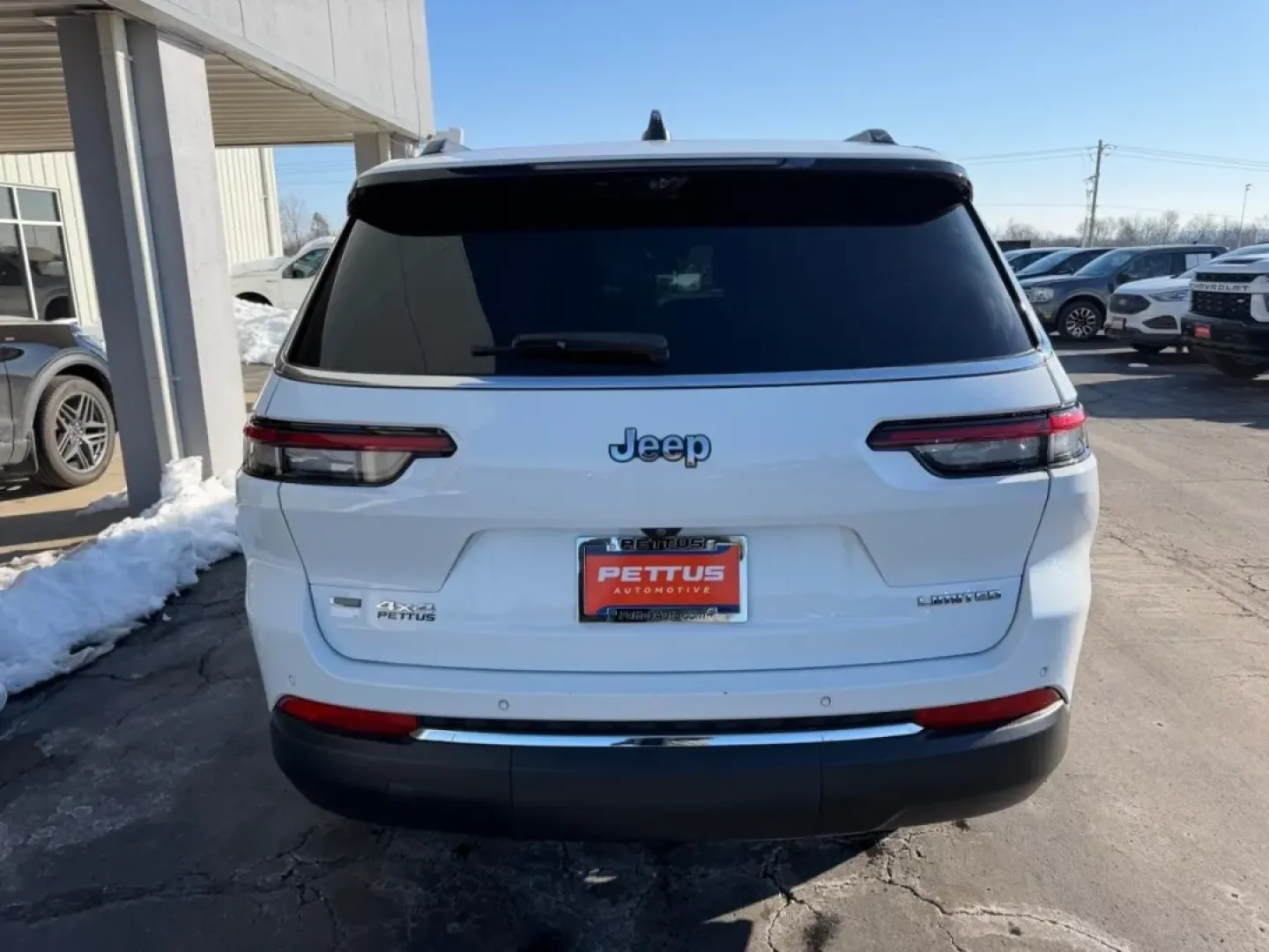 2022 /Global Black Leather Jeep Grand Cherokee Limited (1C4RJKBG4N8) with an 3.6L V6 24V VVT UPG I engine, Automatic transmission, located at 141 Commercial Dr, Fredericktown, MO, 63645, (573) 783-6432, 37.570087, -90.320648 - **Unlock Your Adventurous Side with the 2022 Jeep Grand Cherokee** <br /> Are you ready to elevate your family's adventures or tackle your daily commute with confidence? The 2022 Jeep Grand Cherokee is the perfect SUV to accommodate your lifestyle. With its impressive blend of rugged capability and - Photo#3