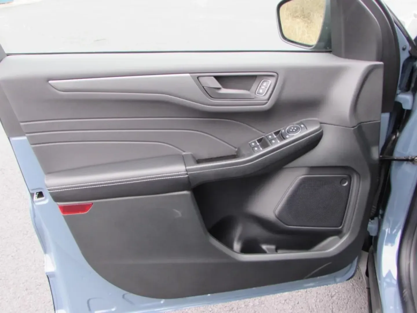 2026 /Ebony Ford Escape Active (1FMCU0GN6TU) with an 1.5L engine, 8A transmission, located at 12836 Highway 21, De Soto, MO, 63020, (636) 337-7777, 38.151867, -90.575615 - **Experience the Perfect Blend of Style and Functionality with the 2026 Ford Escape-Your Ideal SUV for Everyday Adventures!**<br /> <br /> Imagine cruising through the scenic routes of De Soto, MO, in a sleek and stylish SUV that not only turns heads but also delivers exceptional fuel efficiency and - Photo#9