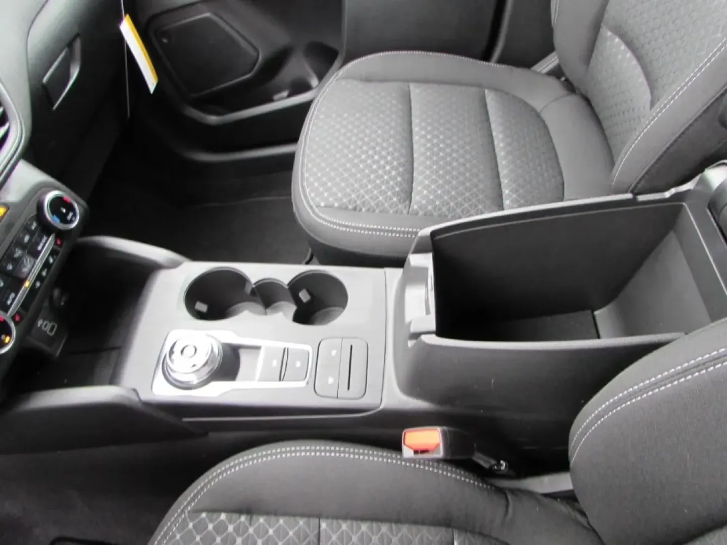 2026 /Ebony Ford Escape Active (1FMCU0GN6TU) with an 1.5L engine, 8A transmission, located at 12836 Highway 21, De Soto, MO, 63020, (636) 337-7777, 38.151867, -90.575615 - **Experience the Perfect Blend of Style and Functionality with the 2026 Ford Escape-Your Ideal SUV for Everyday Adventures!**<br /> <br /> Imagine cruising through the scenic routes of De Soto, MO, in a sleek and stylish SUV that not only turns heads but also delivers exceptional fuel efficiency and - Photo#41