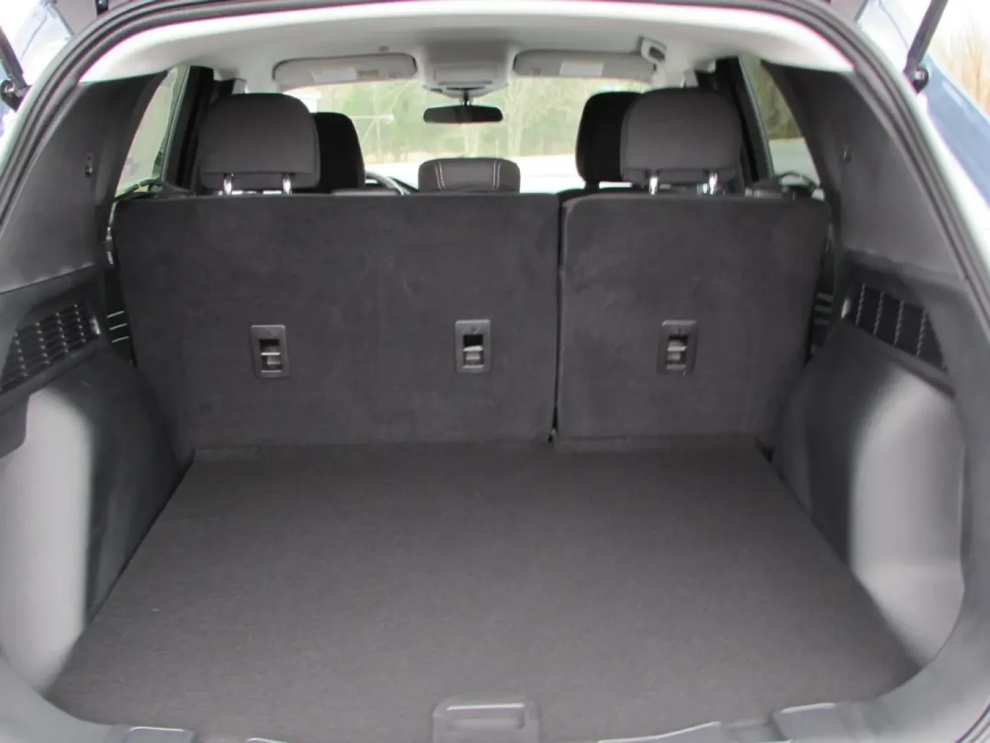 2026 /Ebony Ford Escape Active (1FMCU0GN6TU) with an 1.5L engine, 8A transmission, located at 12836 Highway 21, De Soto, MO, 63020, (636) 337-7777, 38.151867, -90.575615 - **Experience the Perfect Blend of Style and Functionality with the 2026 Ford Escape-Your Ideal SUV for Everyday Adventures!**<br /> <br /> Imagine cruising through the scenic routes of De Soto, MO, in a sleek and stylish SUV that not only turns heads but also delivers exceptional fuel efficiency and - Photo#46